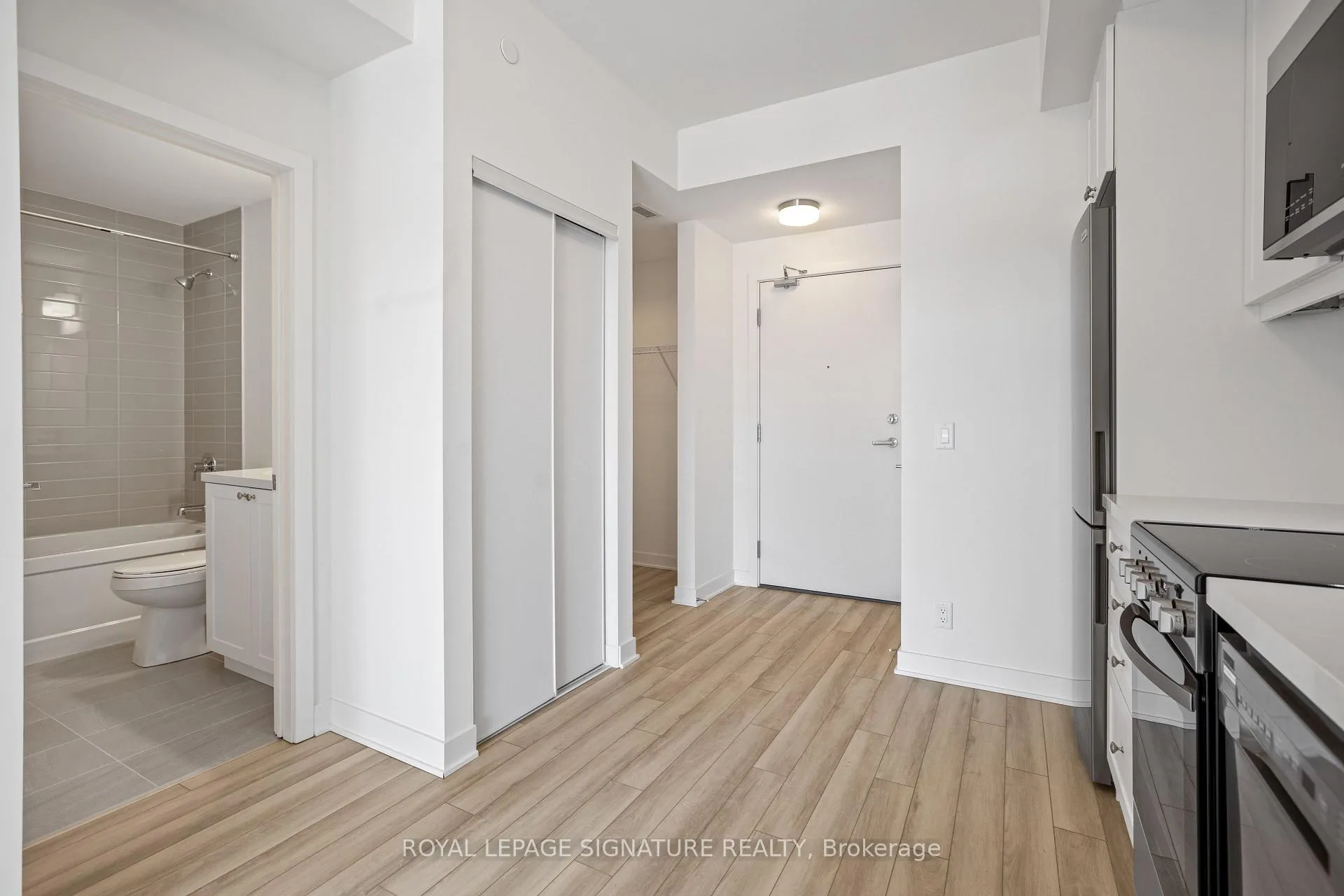 Photo 11 of Unit 430, 51 Clarington Boulevard, Clarington, Bowmanville — HOMEH