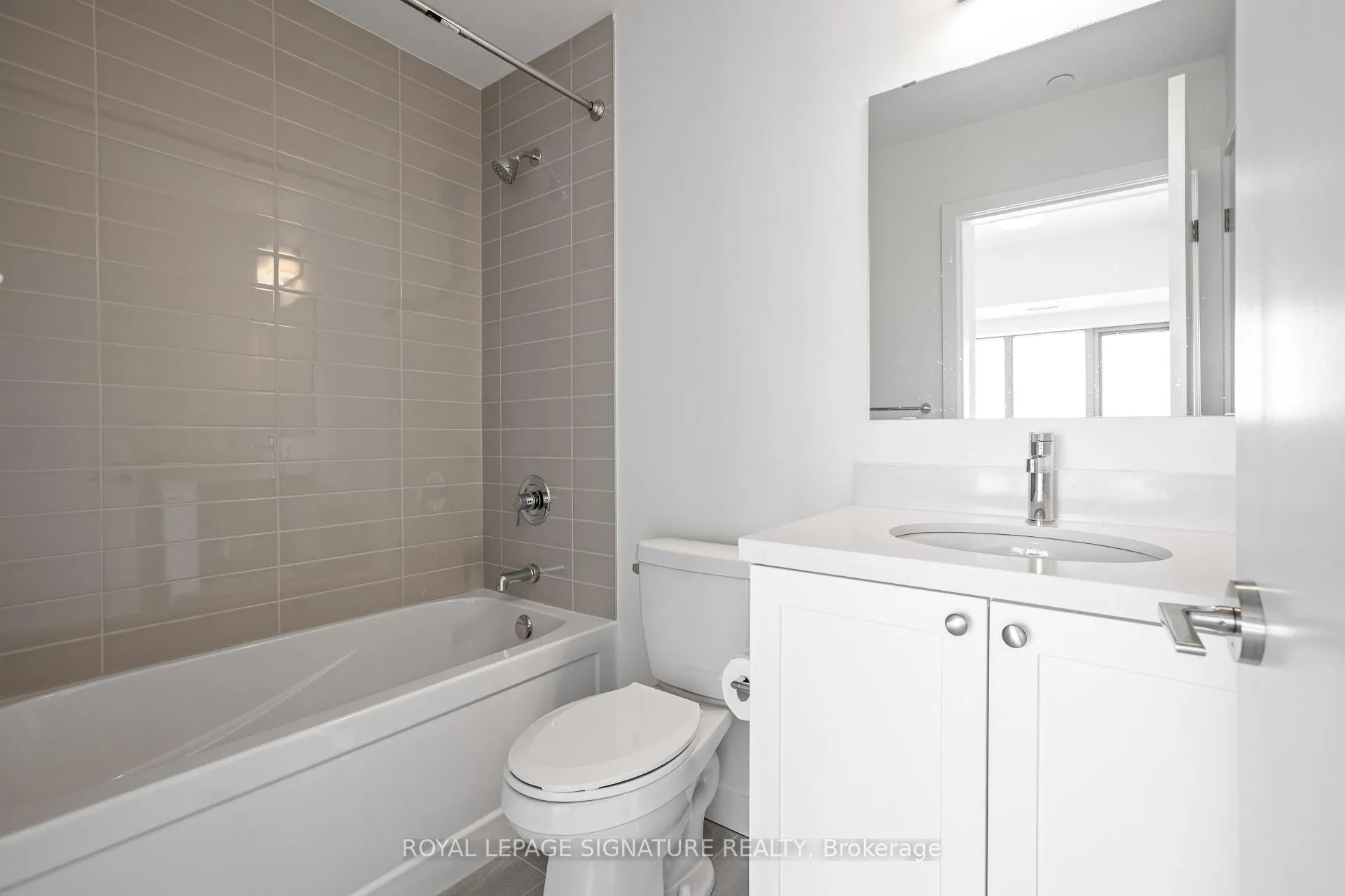 Photo 24 of Unit 430, 51 Clarington Boulevard, Clarington, Bowmanville — HOMEH