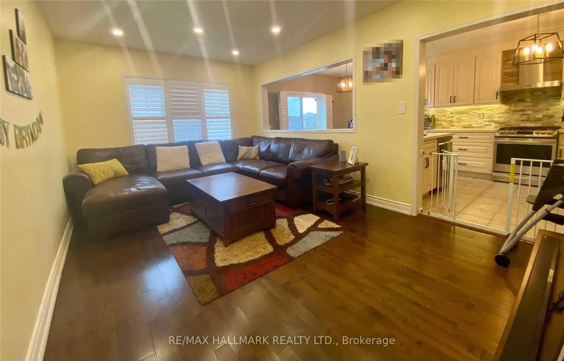 Photo 6 of 75 Puttingedge Drive, Whitby, Rolling Acres — HOMEH