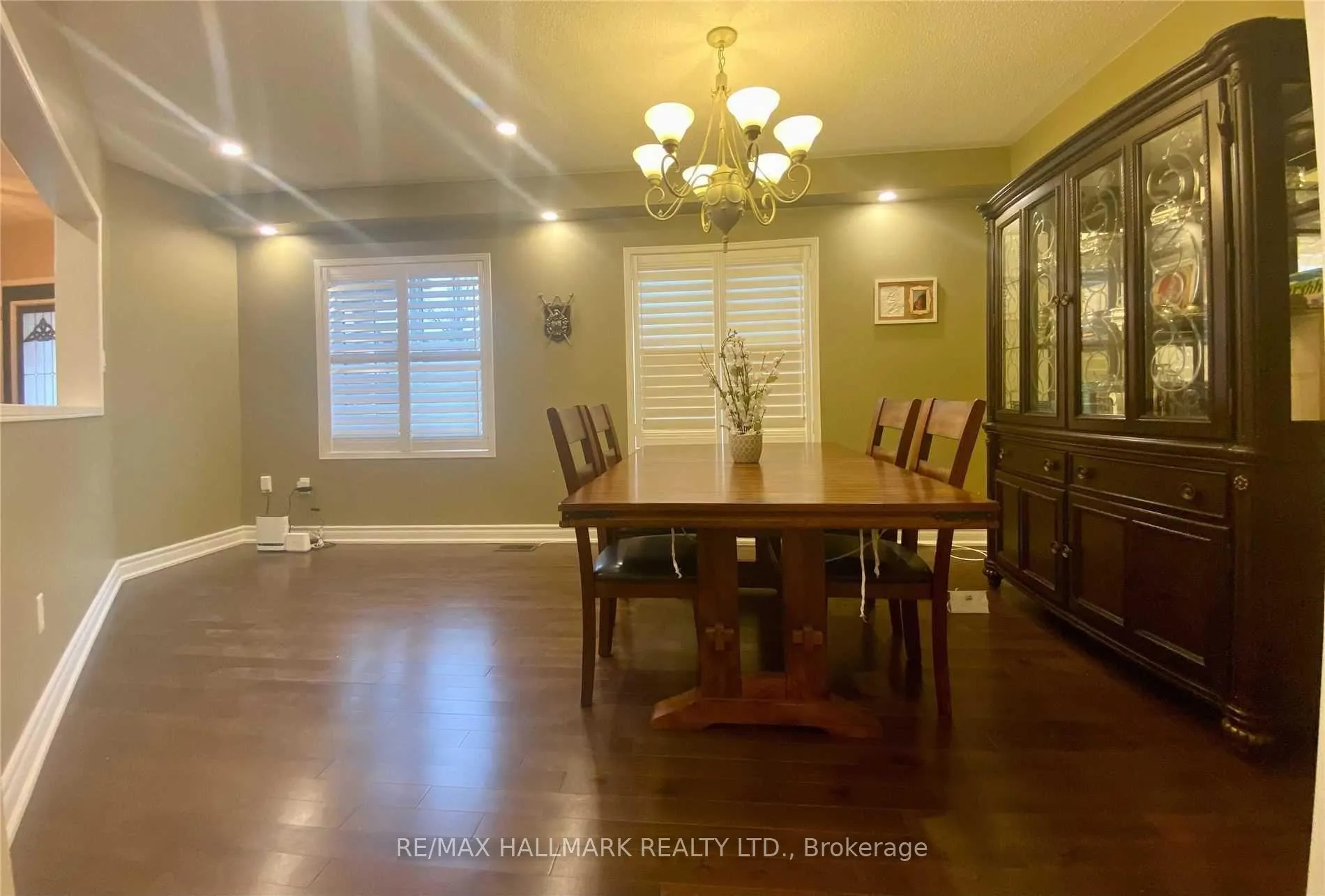 Photo 7 of 75 Puttingedge Drive, Whitby, Rolling Acres — HOMEH