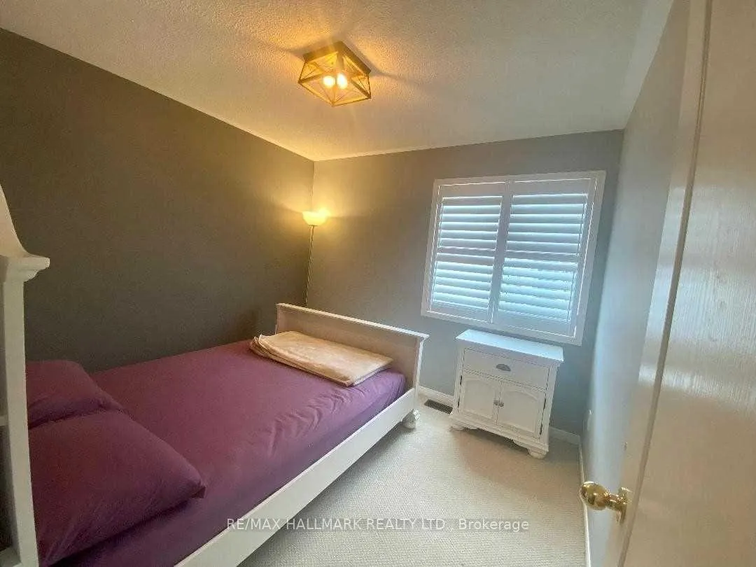 Photo 13 of 75 Puttingedge Drive, Whitby, Rolling Acres — HOMEH