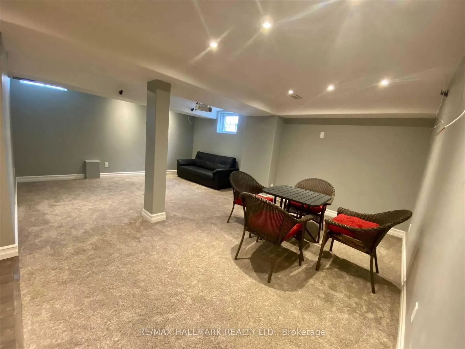 Photo 15 of 75 Puttingedge Drive, Whitby, Rolling Acres — HOMEH