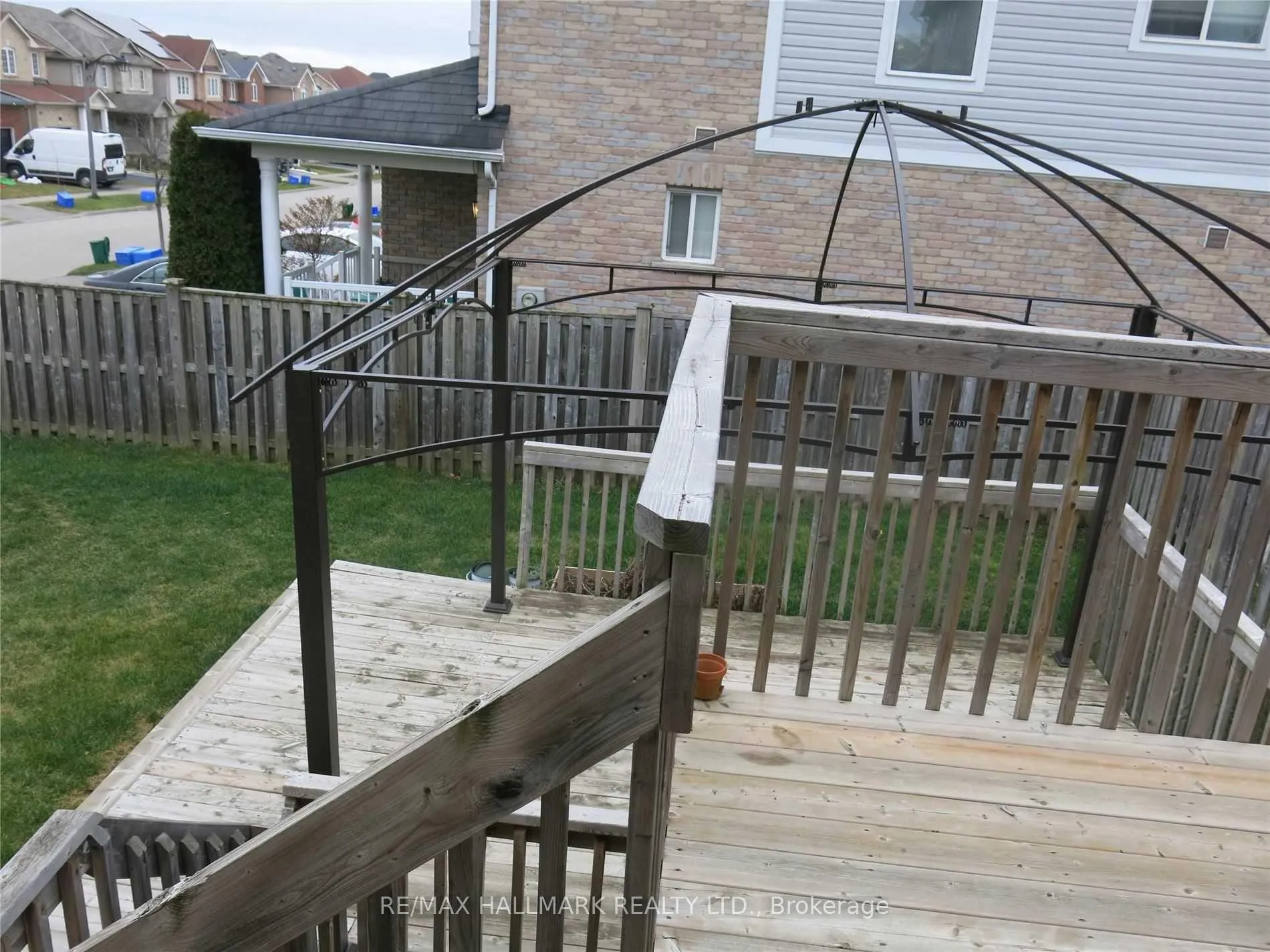Photo 16 of 75 Puttingedge Drive, Whitby, Rolling Acres — HOMEH