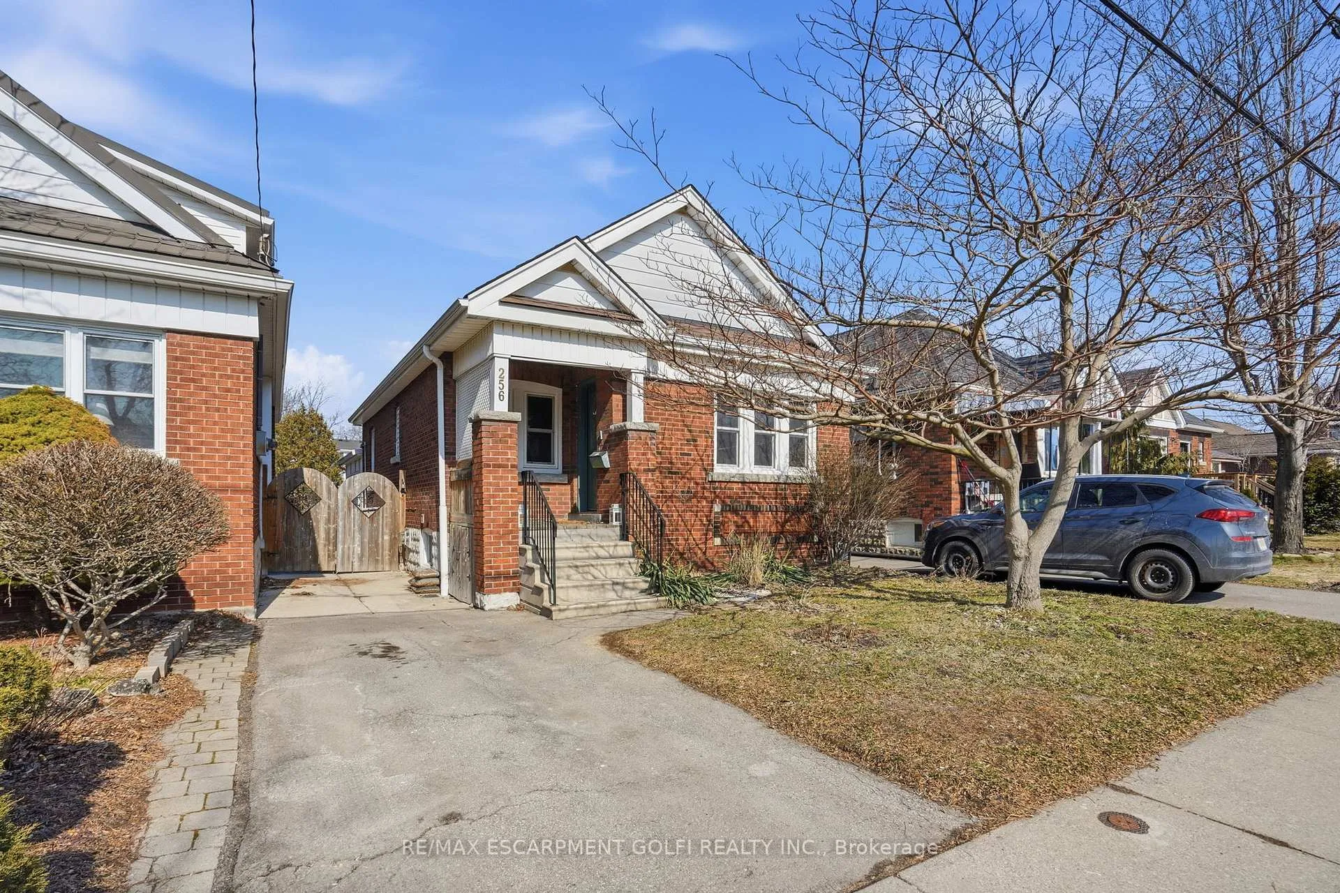 Photo 1 of 256 Stanley Avenue, Hamilton, Kirkendall — HOMEH