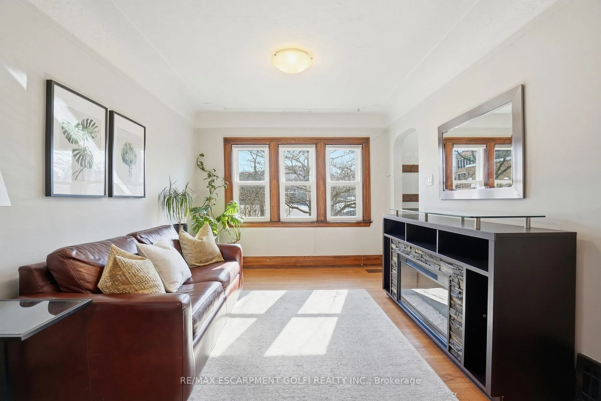 Photo 3 of 256 Stanley Avenue, Hamilton, Kirkendall — HOMEH