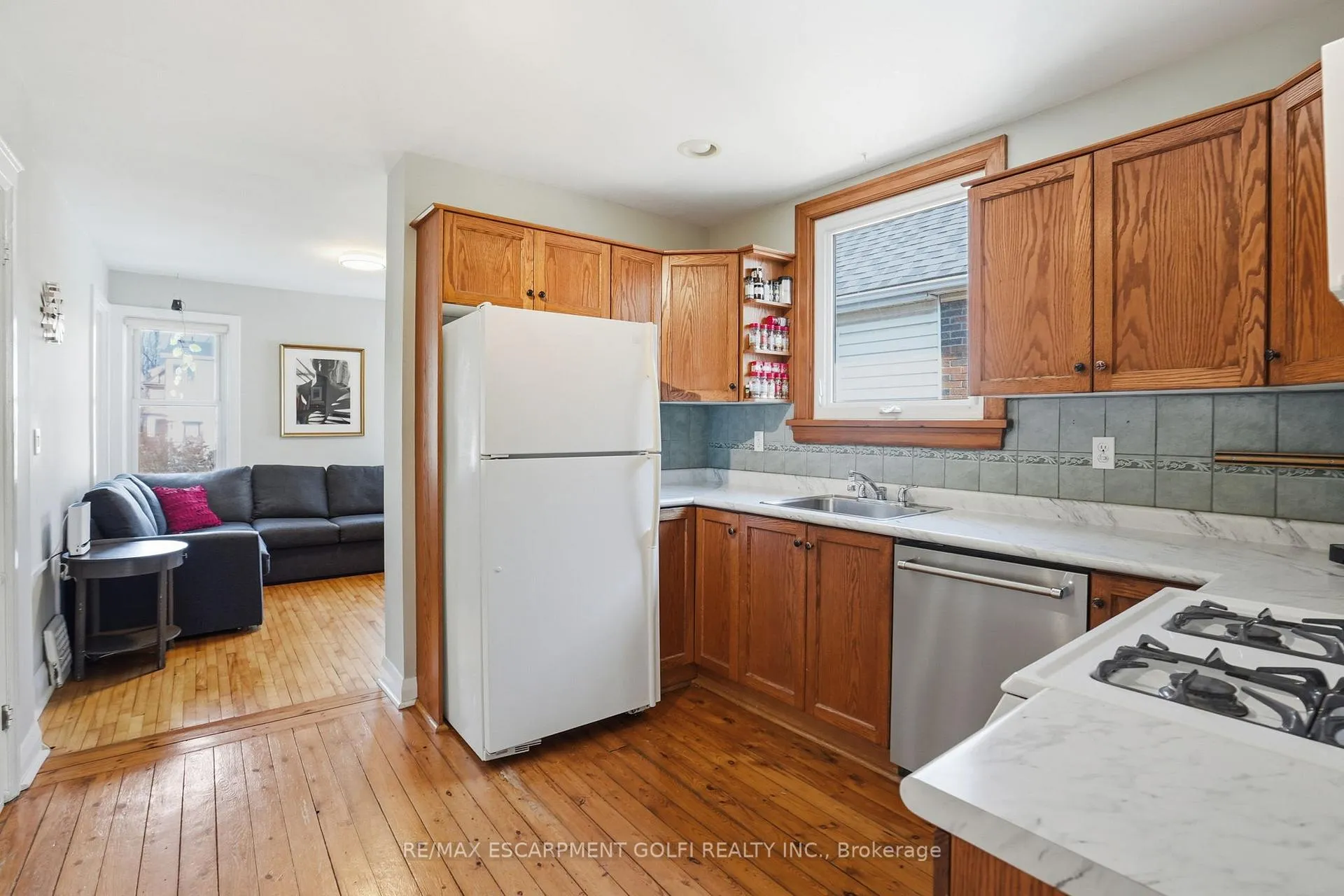 Photo 9 of 256 Stanley Avenue, Hamilton, Kirkendall — HOMEH