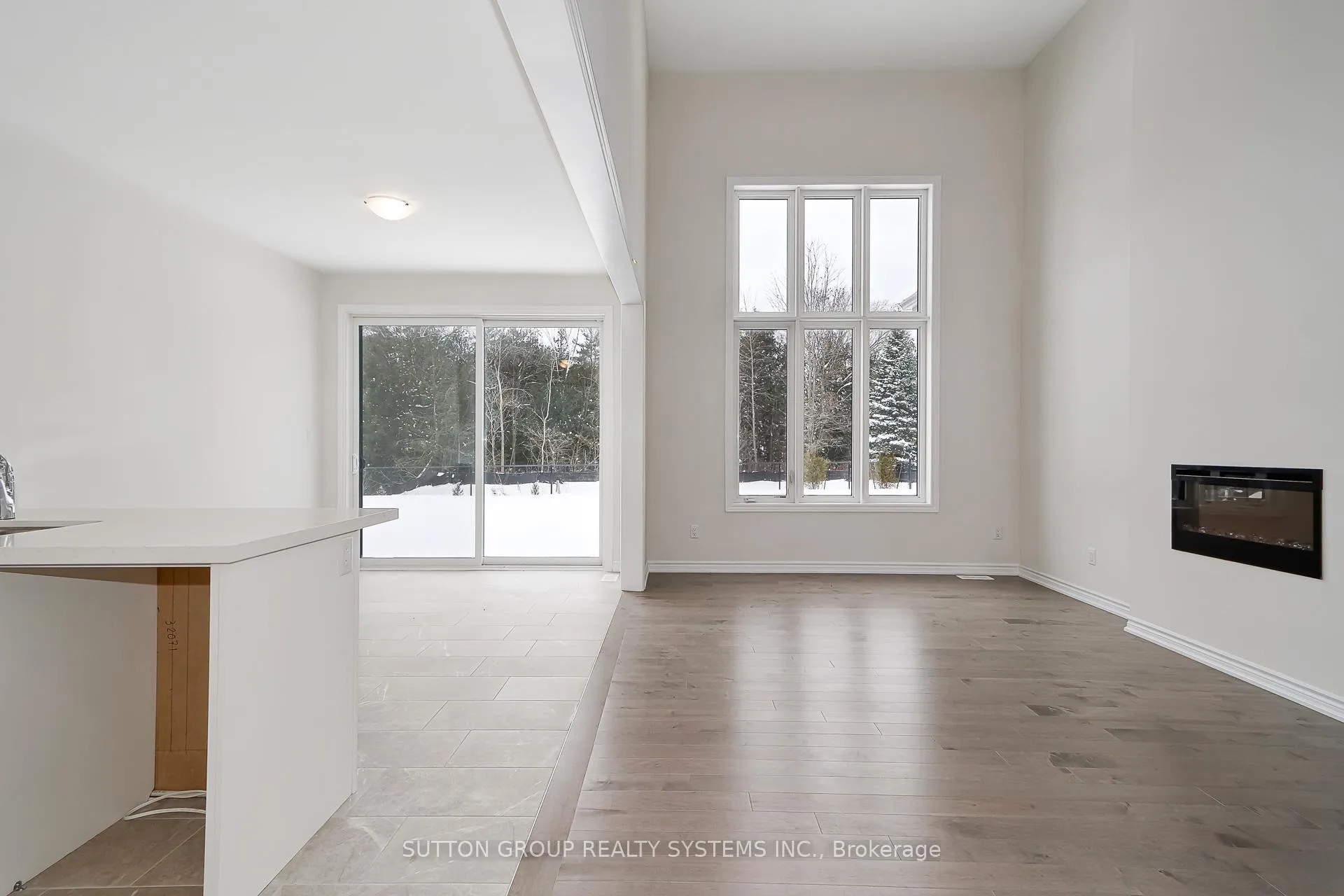 Photo 2 of 146 Roseanne Circle, Wasaga Beach — HOMEH
