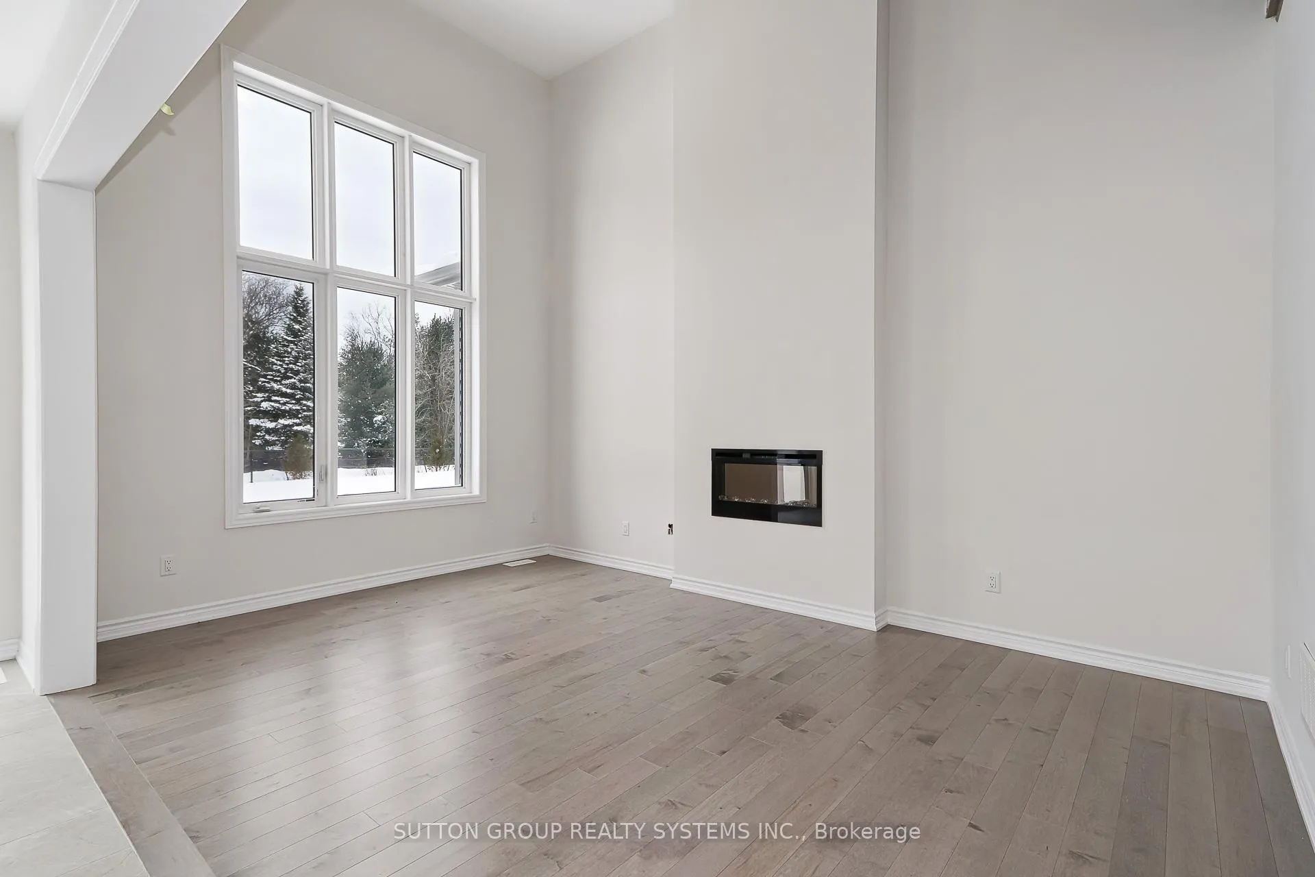Photo 5 of 146 Roseanne Circle, Wasaga Beach — HOMEH