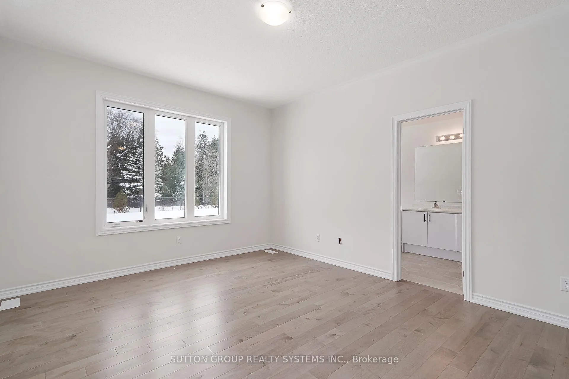 Photo 19 of 146 Roseanne Circle, Wasaga Beach — HOMEH
