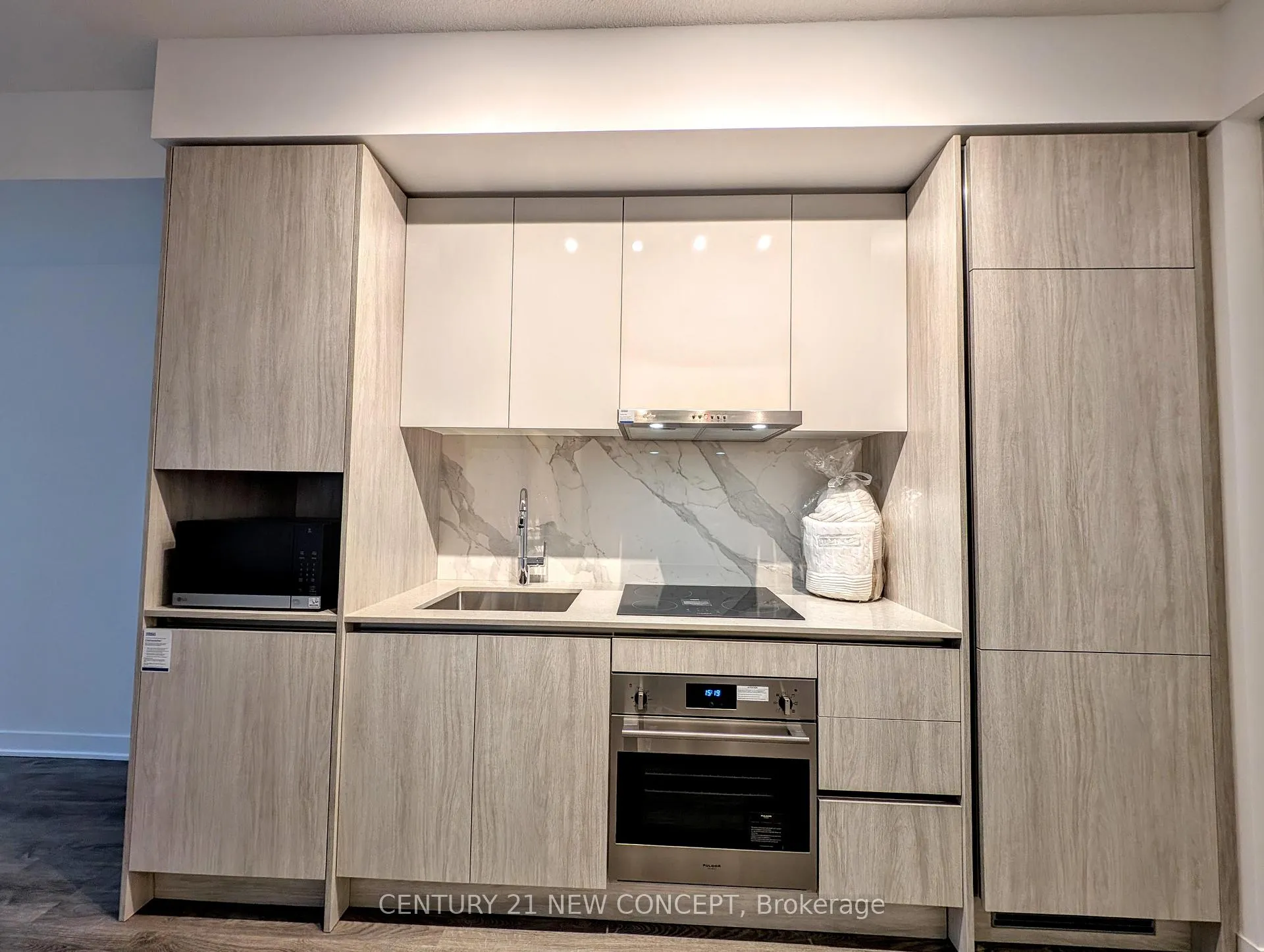 Photo 10 of Unit 1807, 180 Front Street E, Toronto, Moss Park — HOMEH