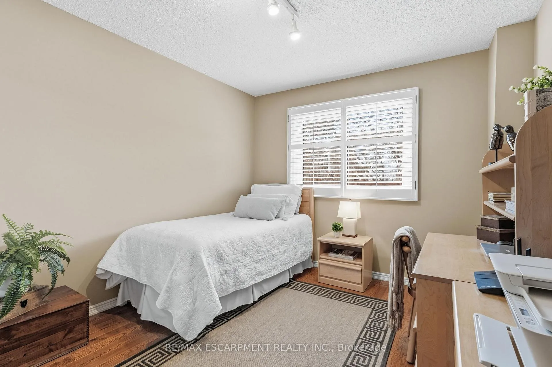 Photo 11 of Unit 19, 1205 Lamb's Court, Burlington, Brant — HOMEH
