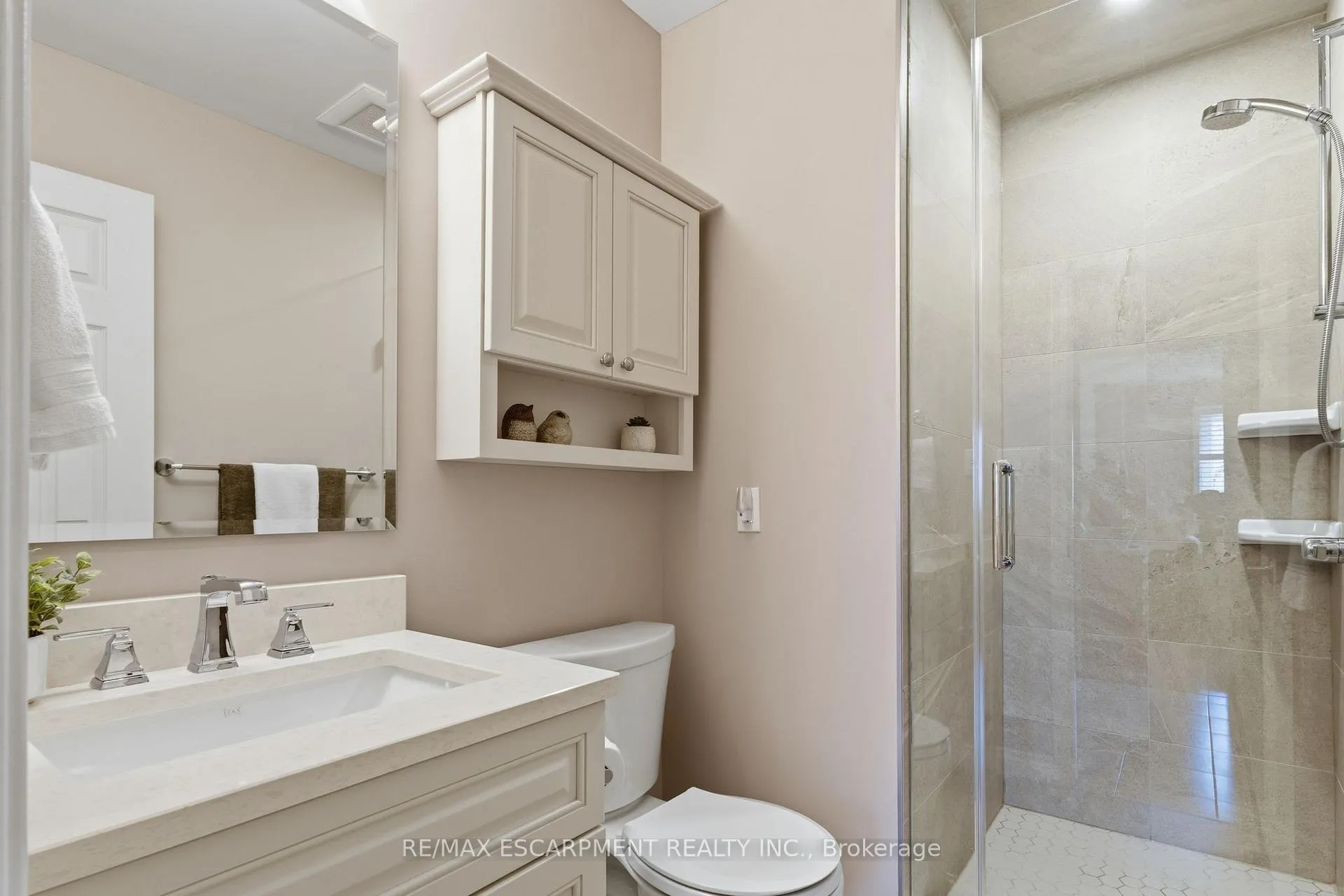 Photo 14 of Unit 19, 1205 Lamb's Court, Burlington, Brant — HOMEH