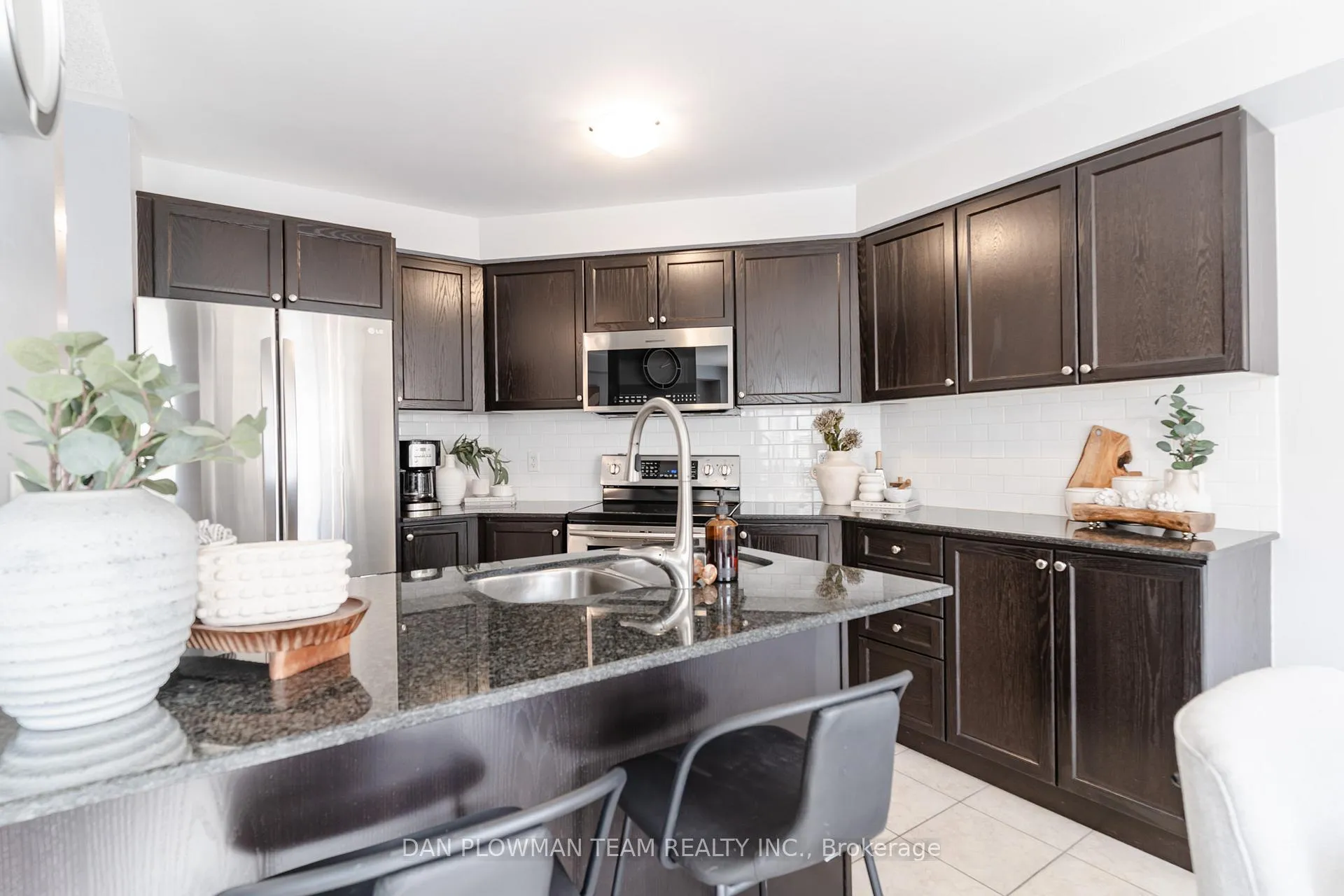 Photo 9 of 87 Sidney Rundle Avenue, Clarington, Bowmanville — HOMEH