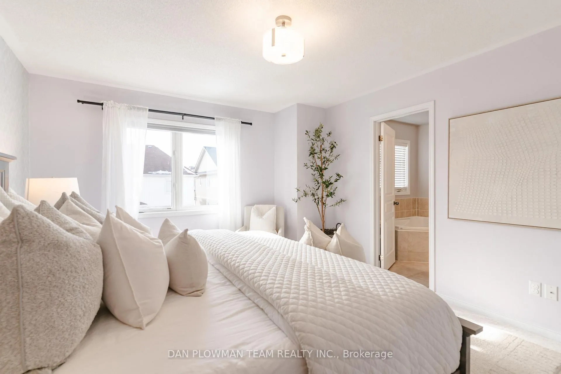 Photo 15 of 87 Sidney Rundle Avenue, Clarington, Bowmanville — HOMEH