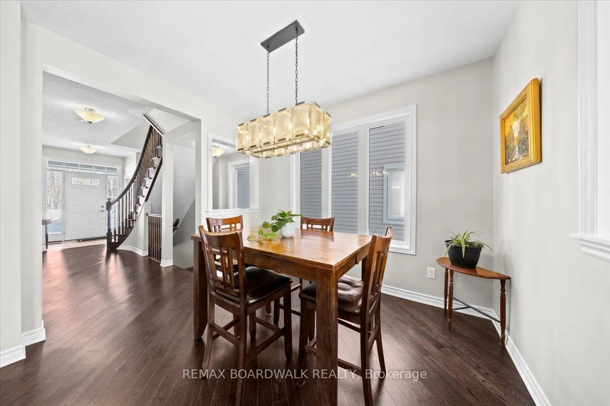 Photo 9 of 130 Pinelock Street, Ottawa, Kanata - Emerald Meadows/Trailwest — HOMEH
