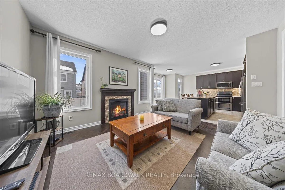 Photo 13 of 130 Pinelock Street, Ottawa, Kanata - Emerald Meadows/Trailwest — HOMEH