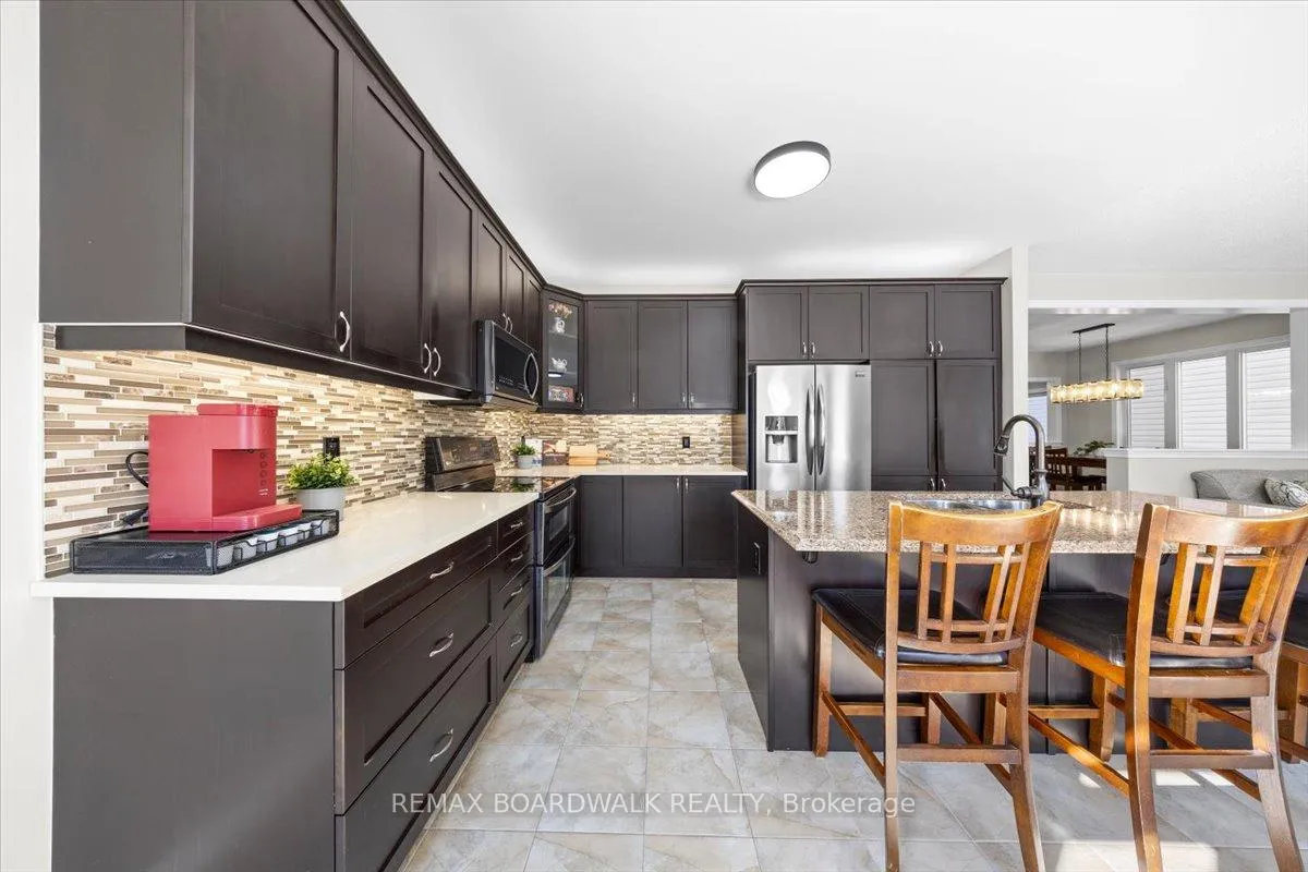 Photo 20 of 130 Pinelock Street, Ottawa, Kanata - Emerald Meadows/Trailwest — HOMEH