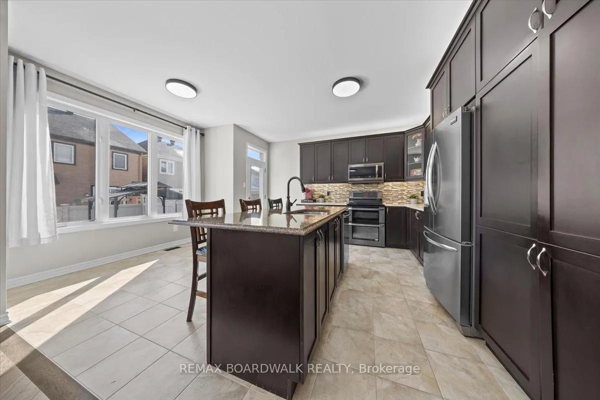 Photo 22 of 130 Pinelock Street, Ottawa, Kanata - Emerald Meadows/Trailwest — HOMEH