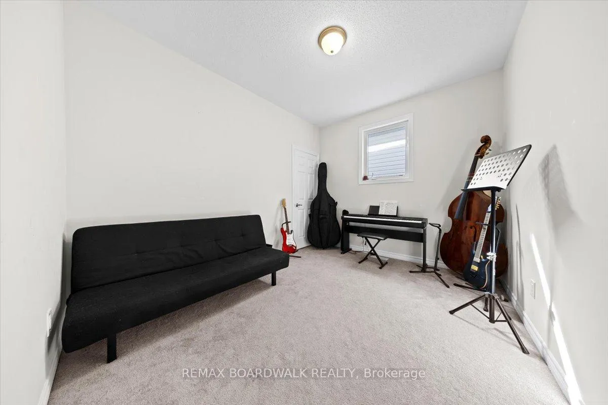 Photo 33 of 130 Pinelock Street, Ottawa, Kanata - Emerald Meadows/Trailwest — HOMEH
