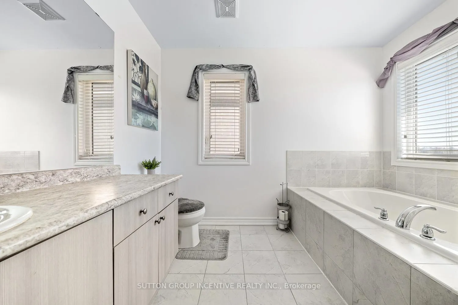 Photo 22 of 319 Moody Street, Southgate — HOMEH