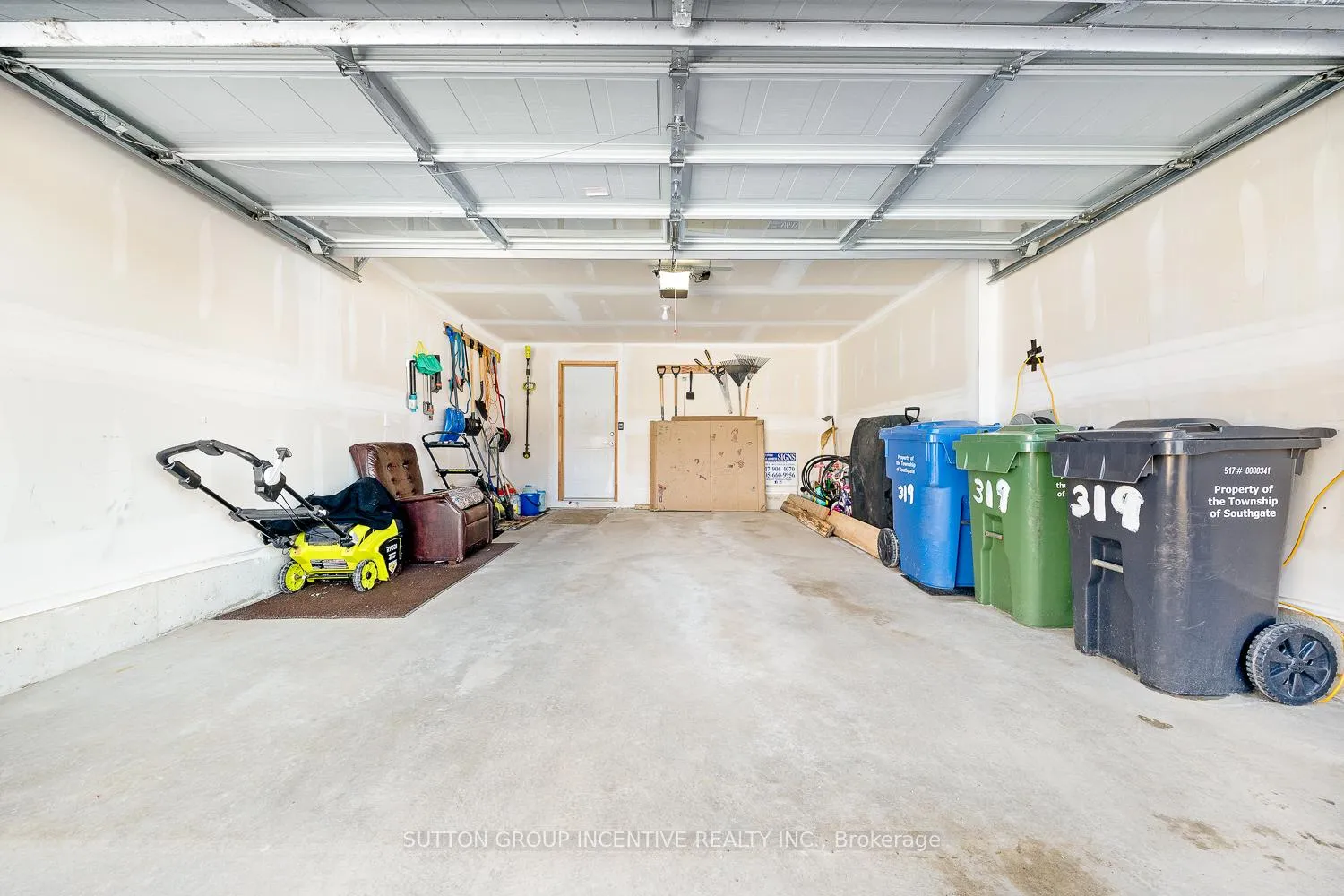 Photo 31 of 319 Moody Street, Southgate — HOMEH