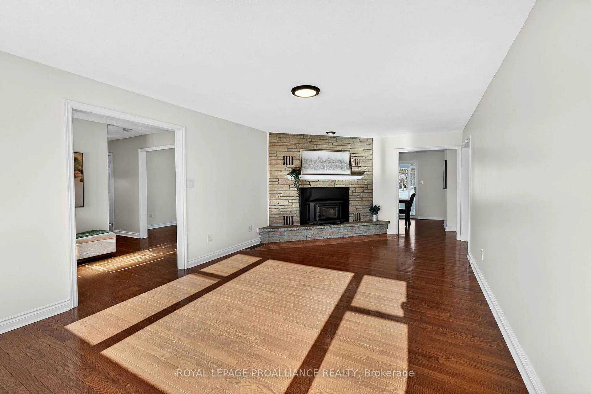 Photo 6 of 107 Fenwood Crescent, Belleville, Belleville Ward — HOMEH