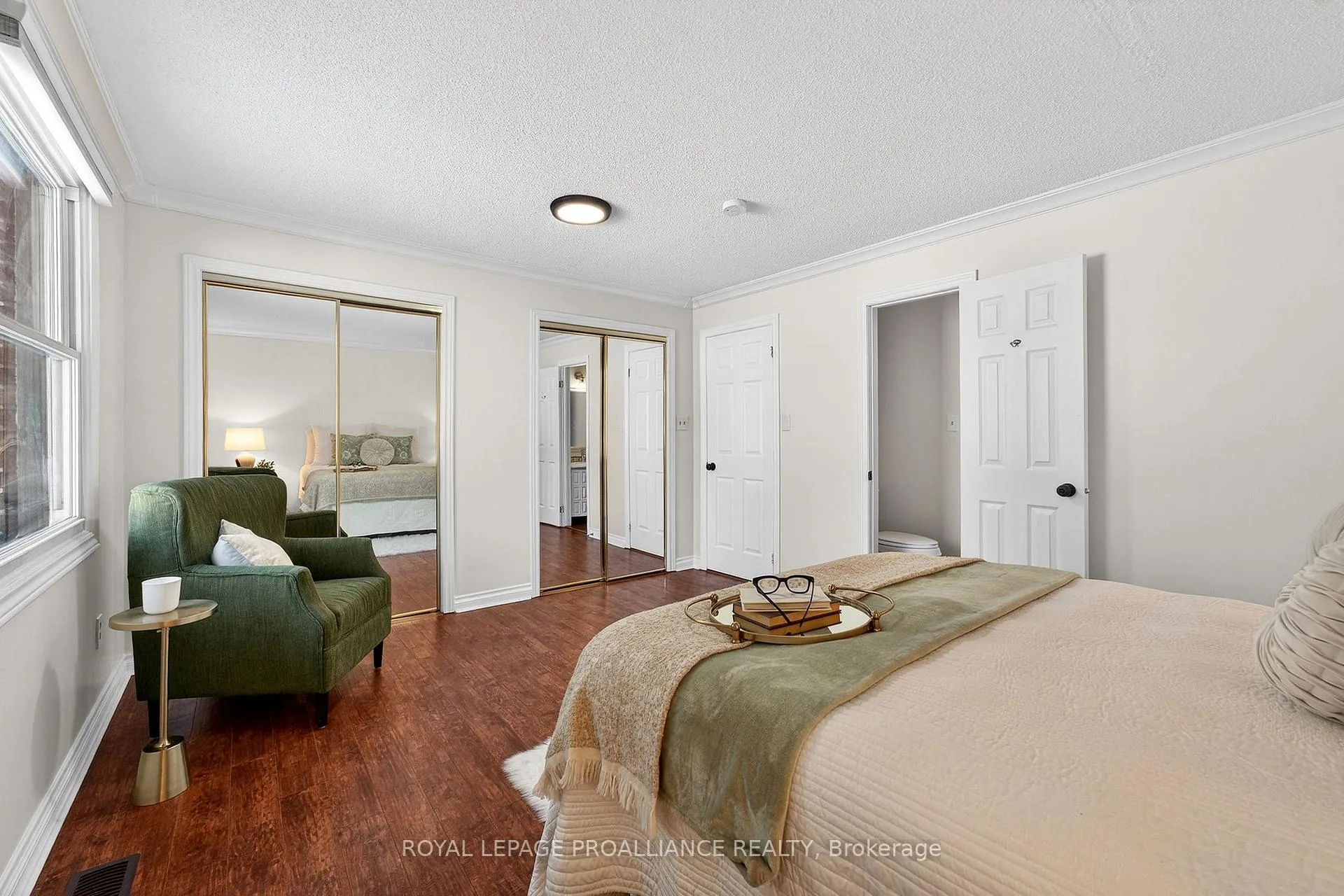 Photo 14 of 107 Fenwood Crescent, Belleville, Belleville Ward — HOMEH