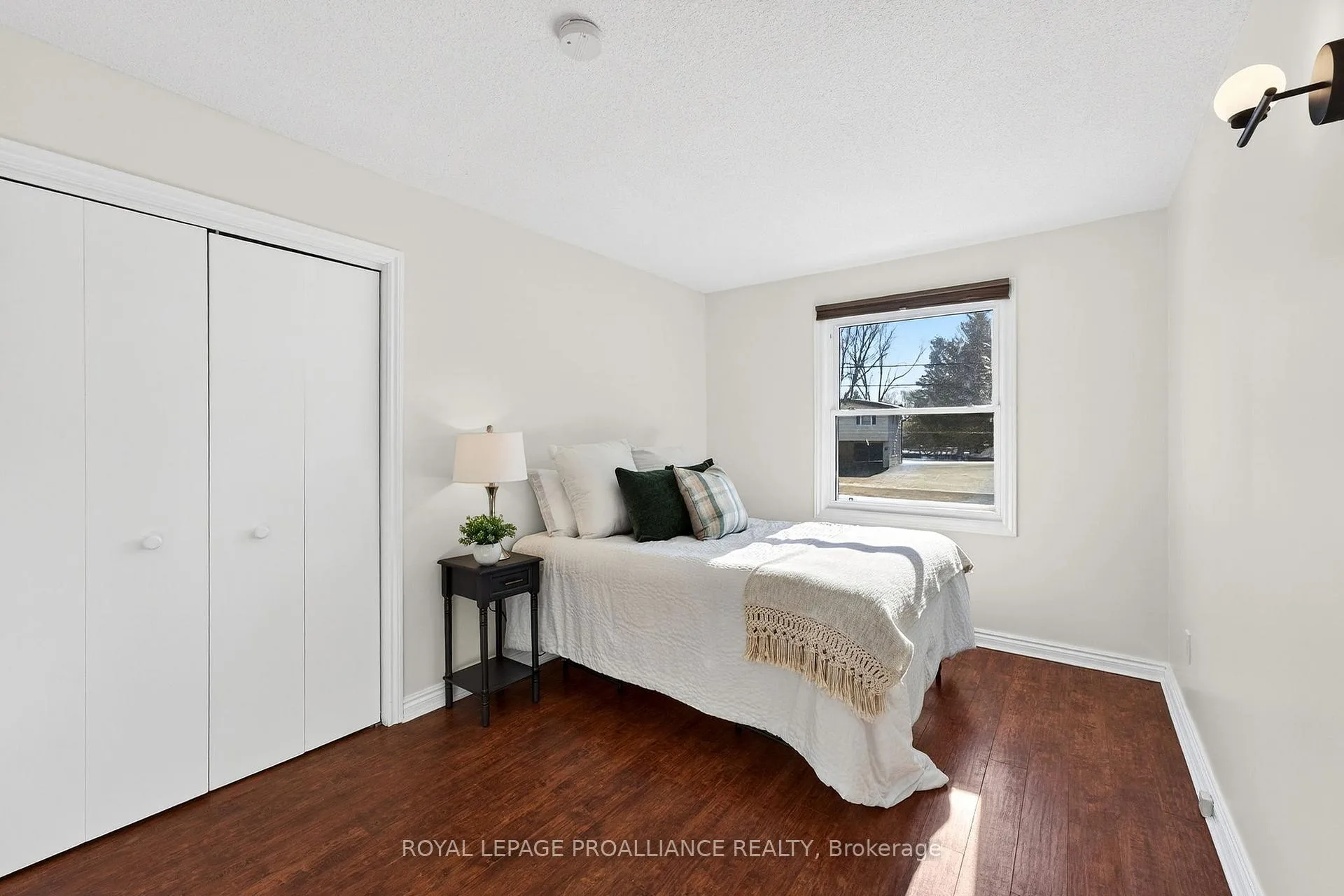 Photo 16 of 107 Fenwood Crescent, Belleville, Belleville Ward — HOMEH