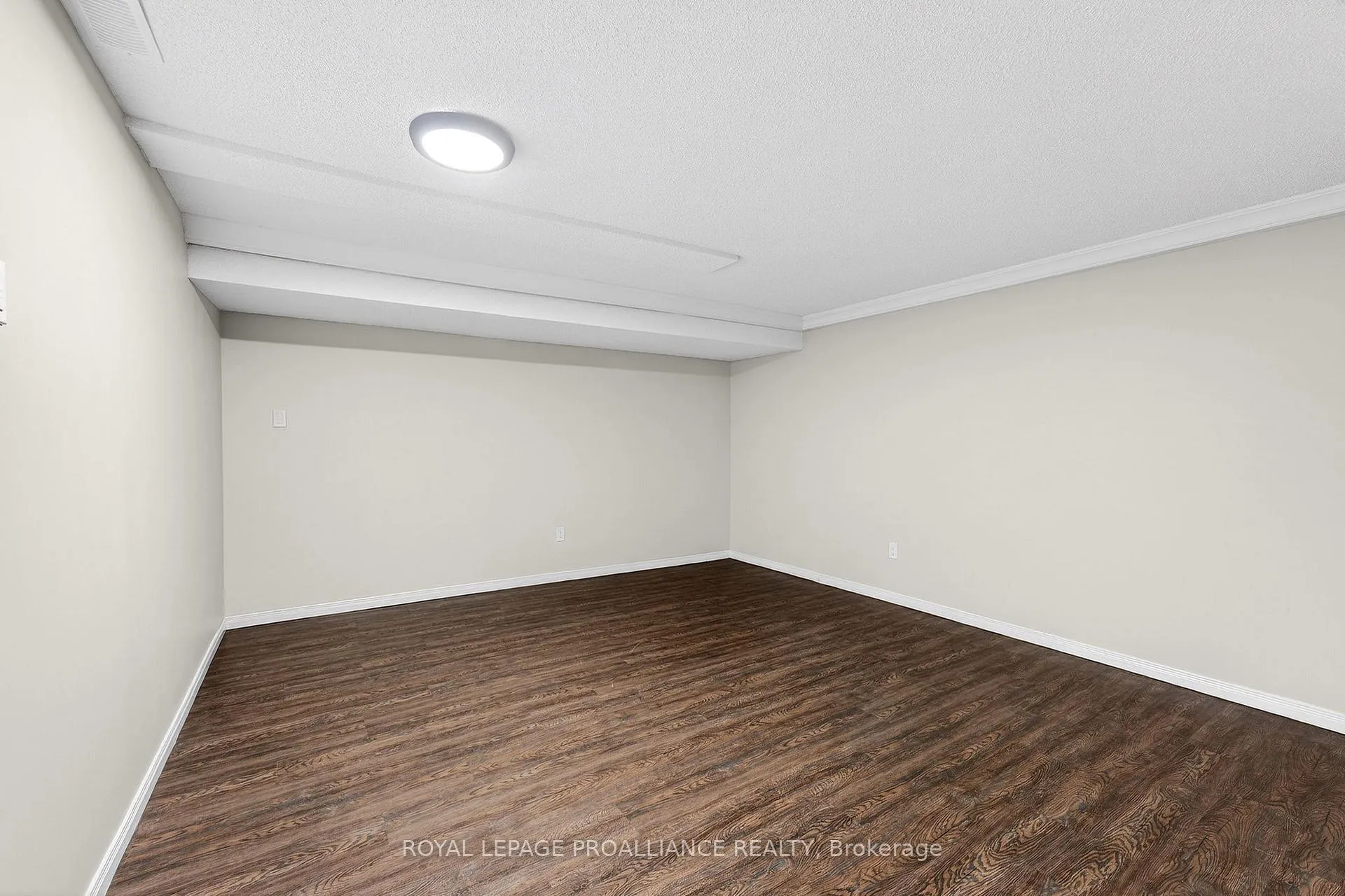 Photo 27 of 107 Fenwood Crescent, Belleville, Belleville Ward — HOMEH