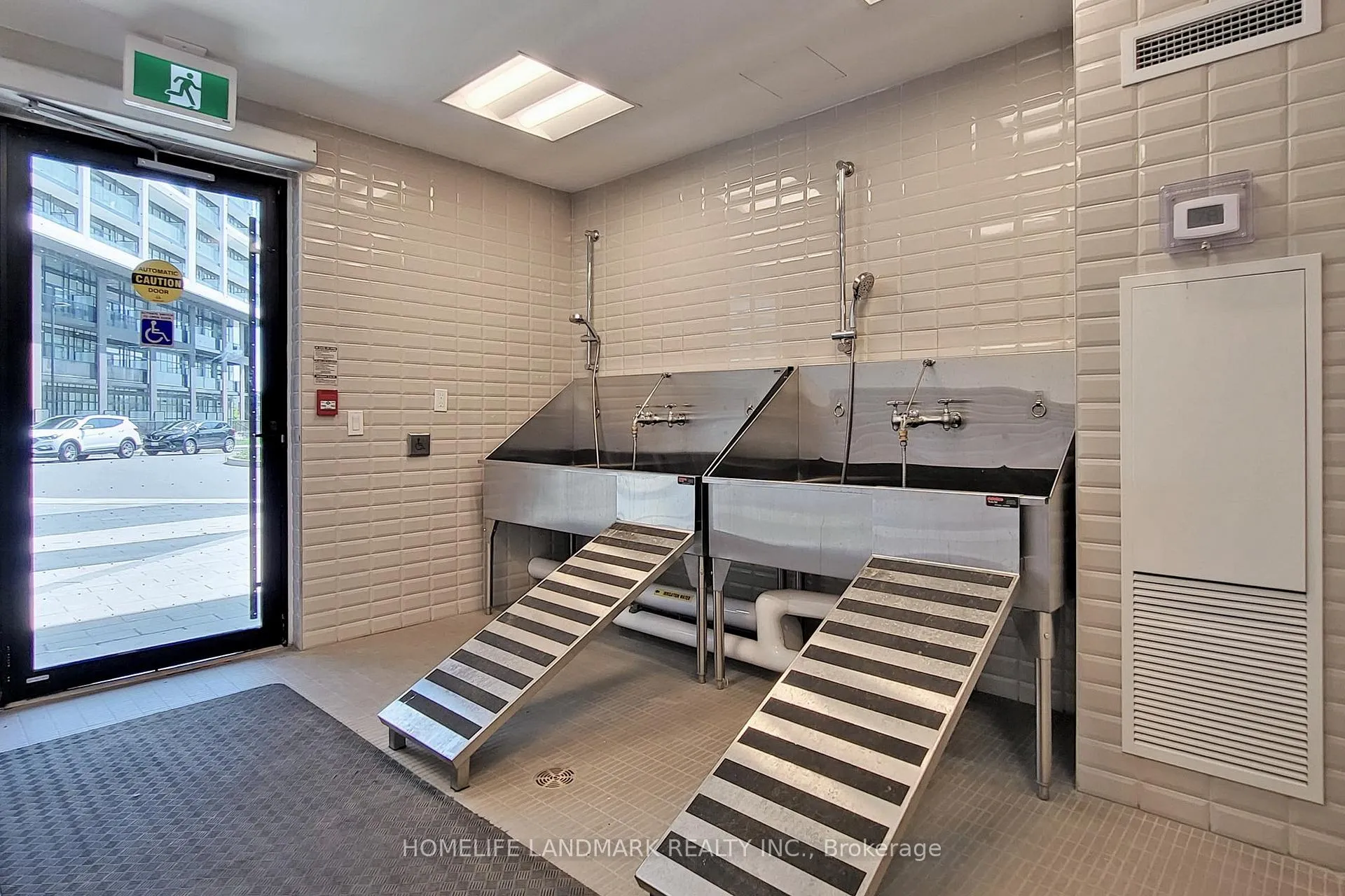 Photo 30 of Unit 207, 50 George Butchart Drive, Toronto, Bedford Park-Nortown — HOMEH