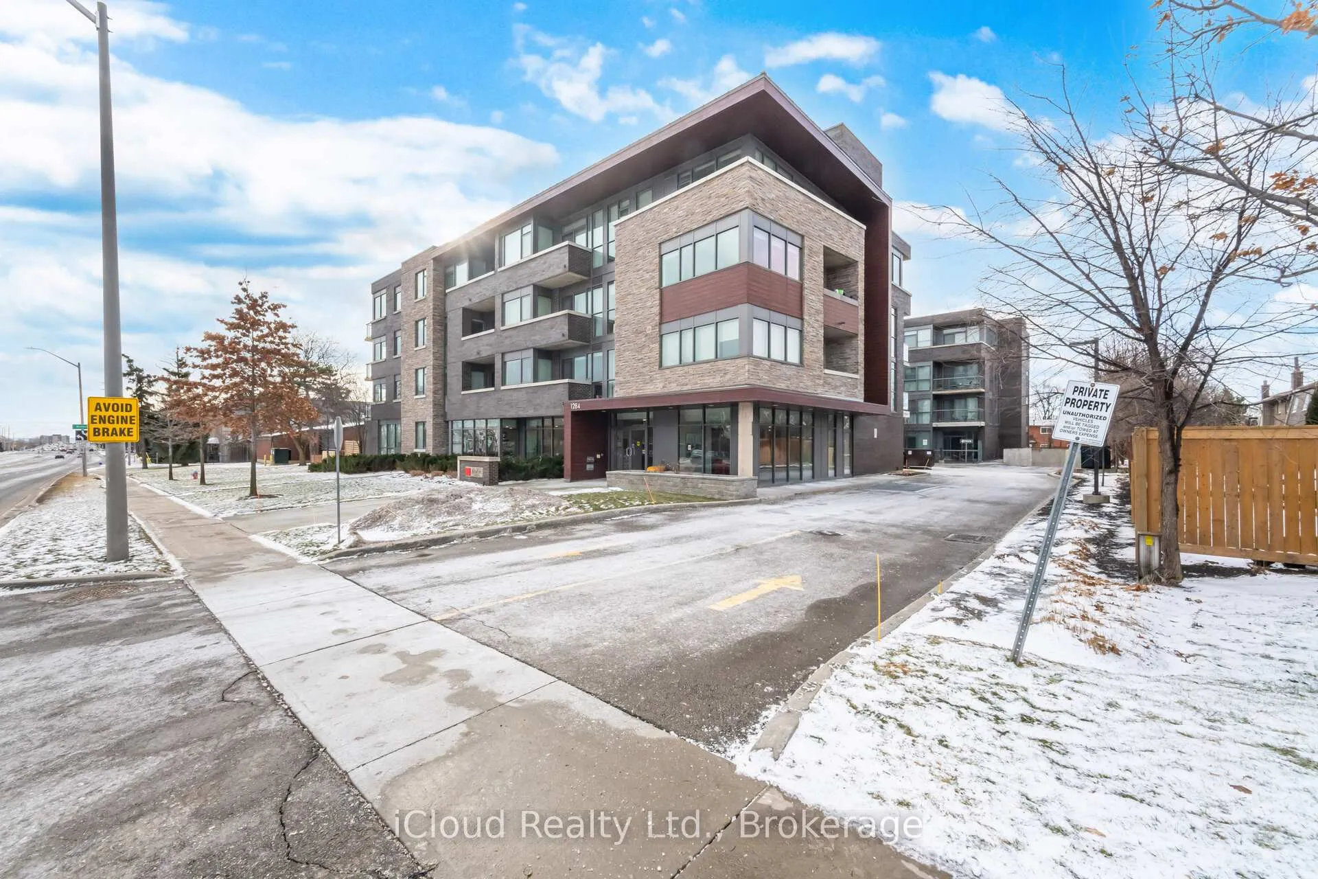 Front of Unit 307, 1284 Guelph Line