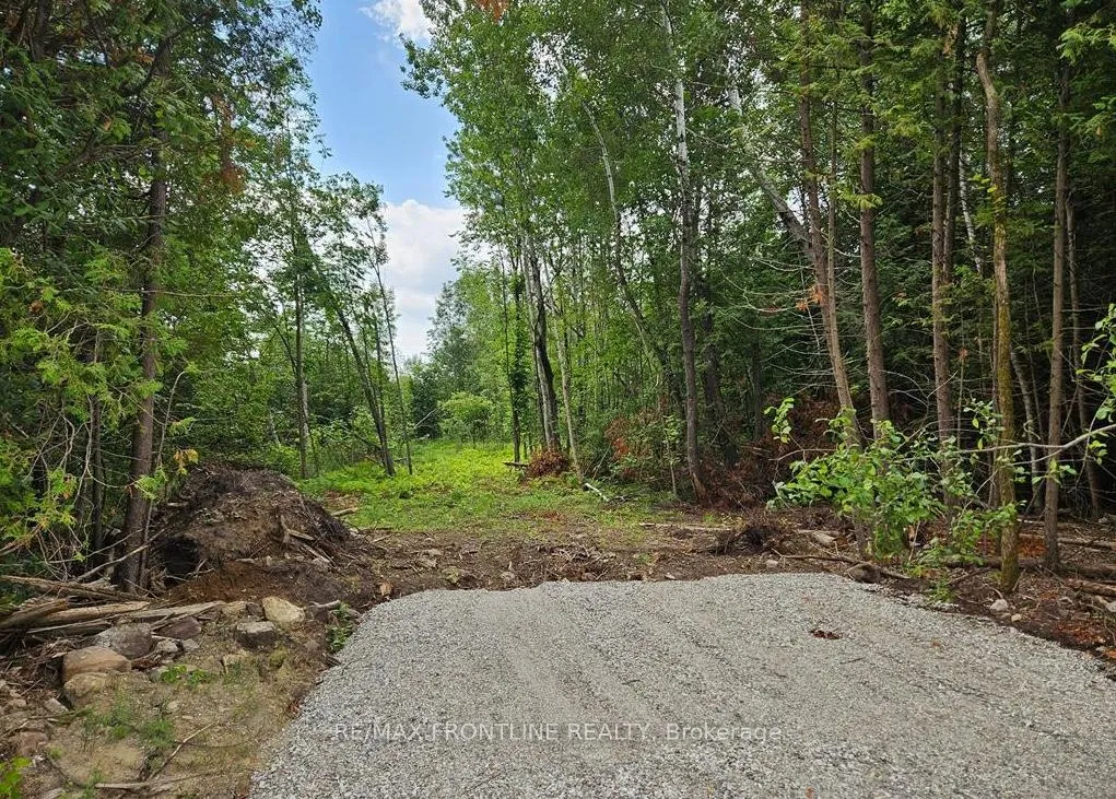 Photo 3 of 987 Bathurst 7th Concession, Tay Valley, Bathurst/Burgess & Sherbrooke (Bathurst) Twp — HOMEH