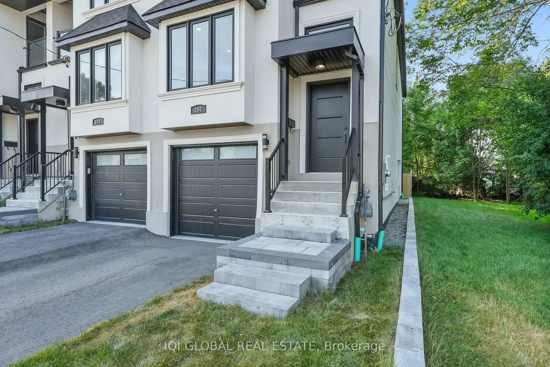 Photo 3 of 308 Anderson Avenue, Oshawa, McLaughlin — HOMEH
