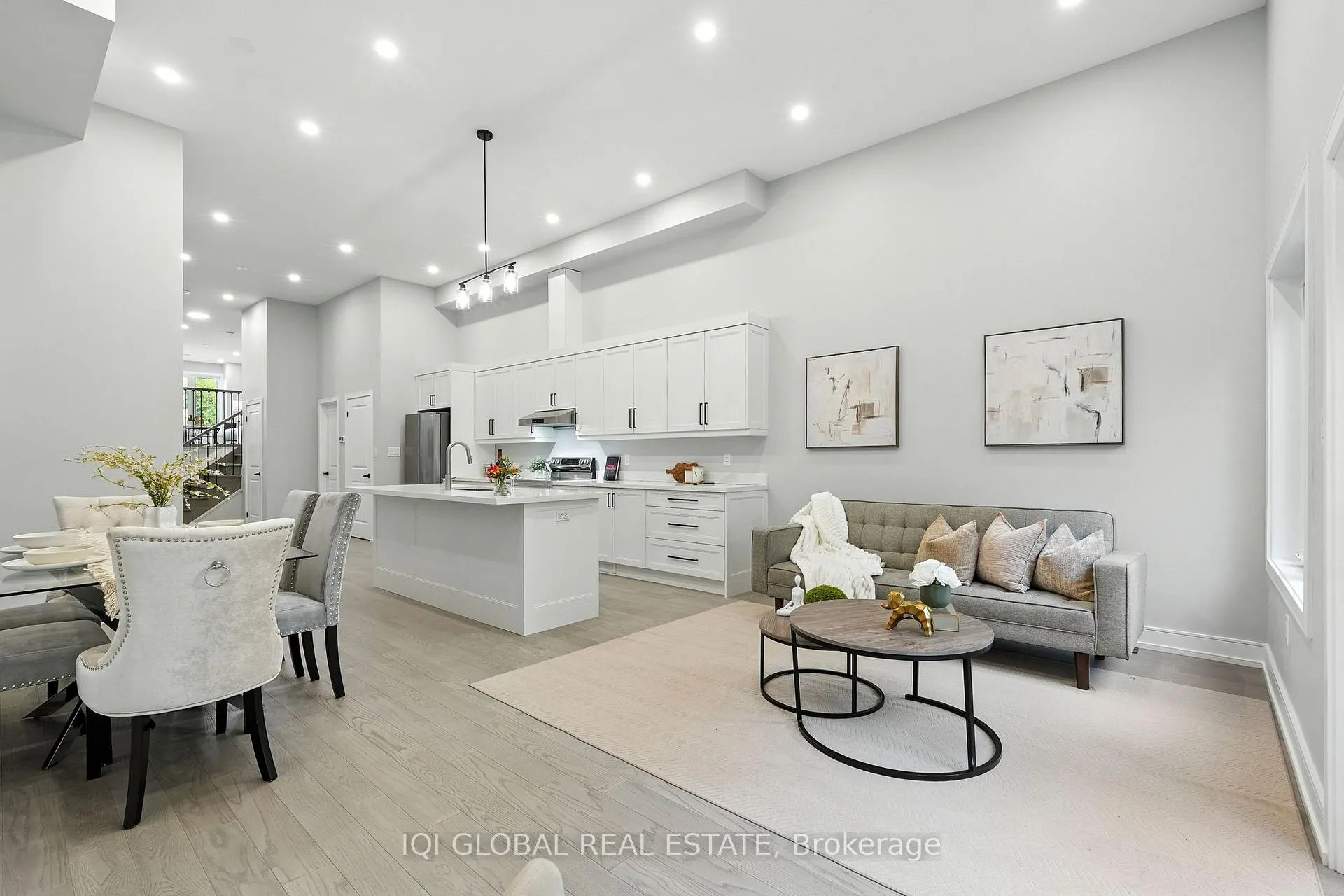 Photo 11 of 308 Anderson Avenue, Oshawa, McLaughlin — HOMEH