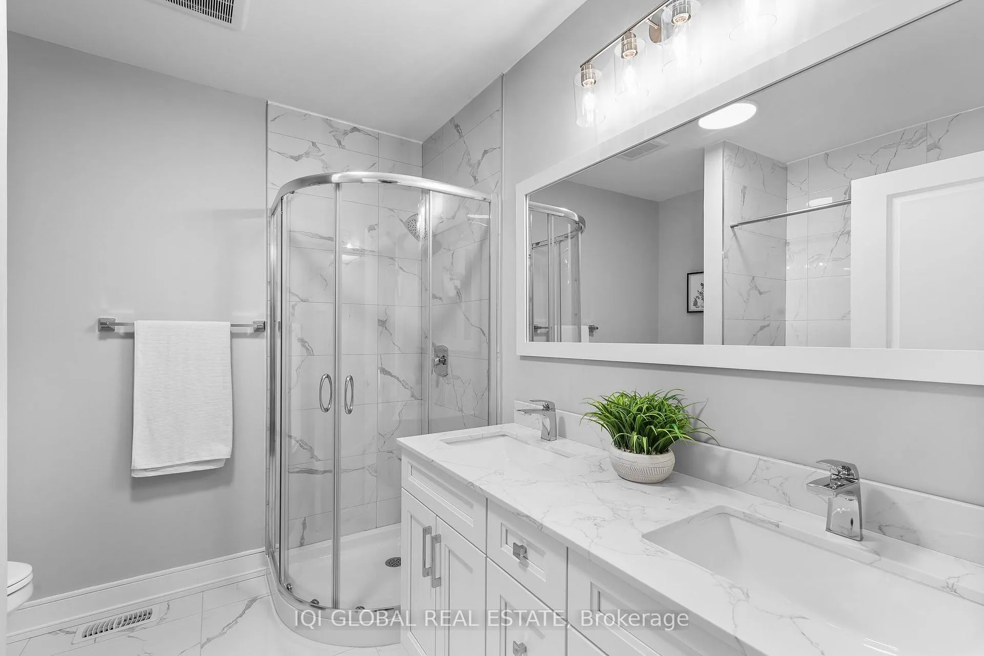 Photo 23 of 308 Anderson Avenue, Oshawa, McLaughlin — HOMEH
