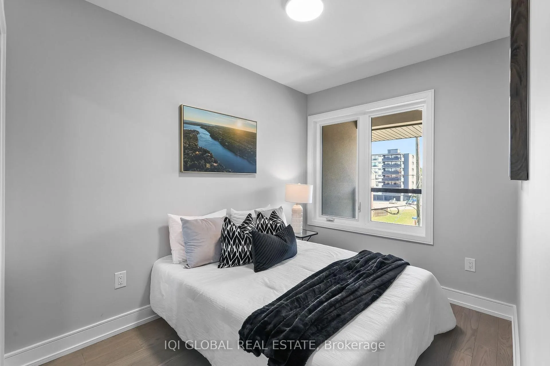 Photo 25 of 308 Anderson Avenue, Oshawa, McLaughlin — HOMEH