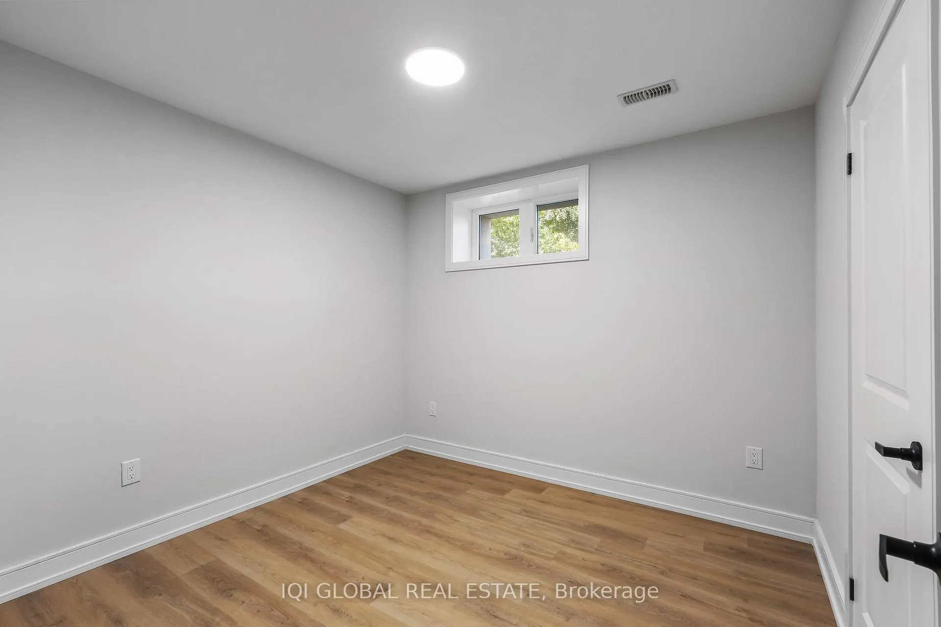Photo 33 of 308 Anderson Avenue, Oshawa, McLaughlin — HOMEH