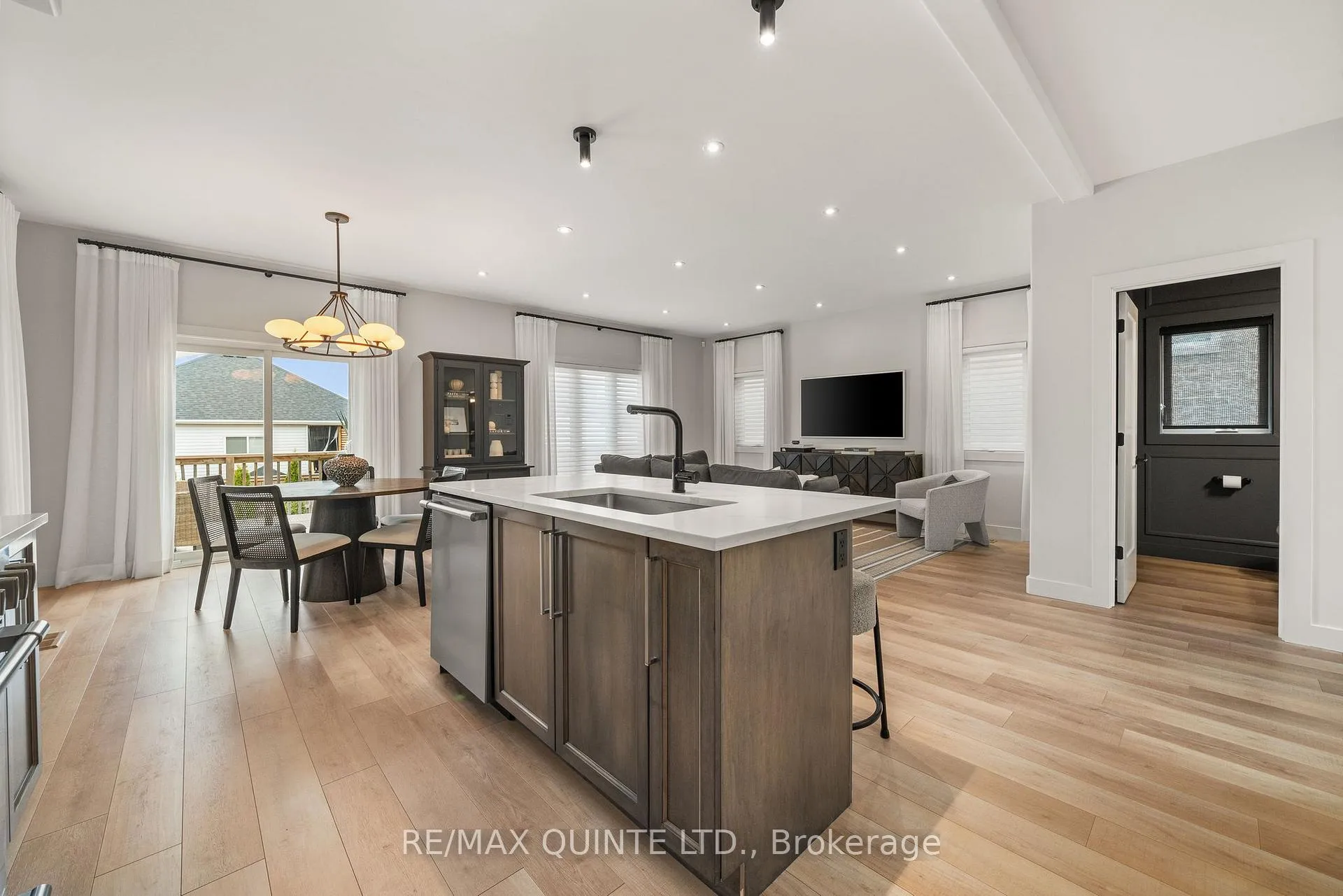 Photo 10 of 14 Cypress Drive, Belleville, Thurlow Ward — HOMEH