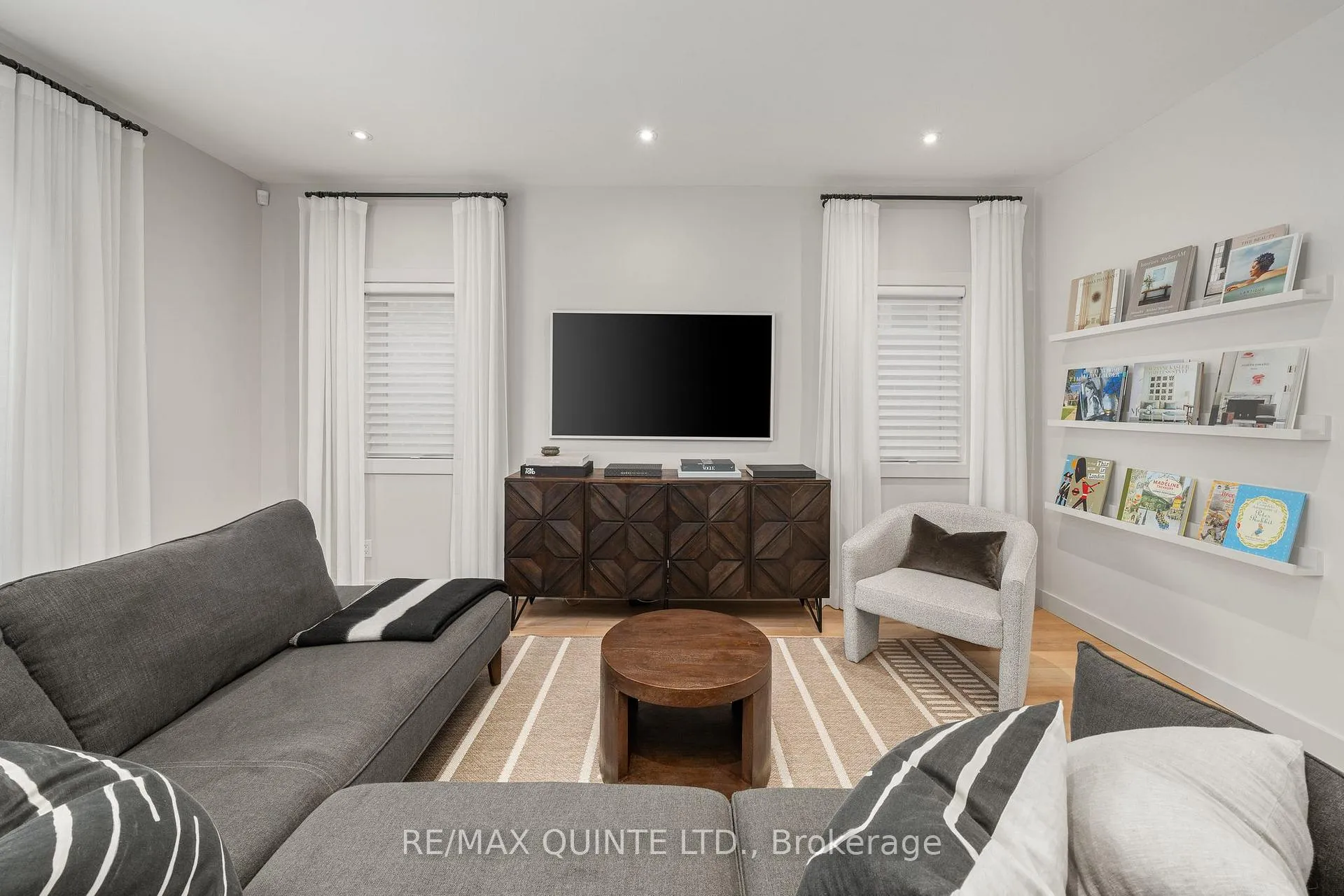 Photo 13 of 14 Cypress Drive, Belleville, Thurlow Ward — HOMEH