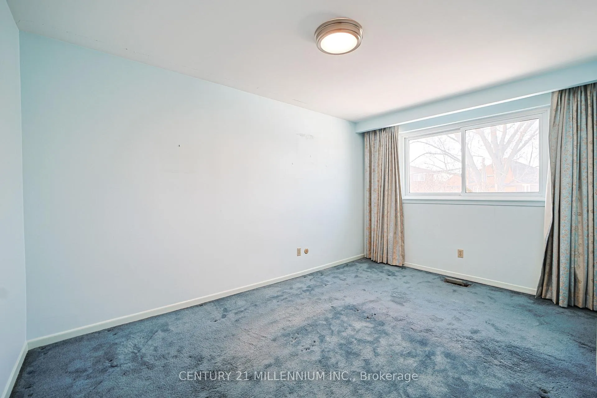 Photo 12 of 94 Norfield Crescent, Etobicoke, Elms-Old Rexdale — HOMEH