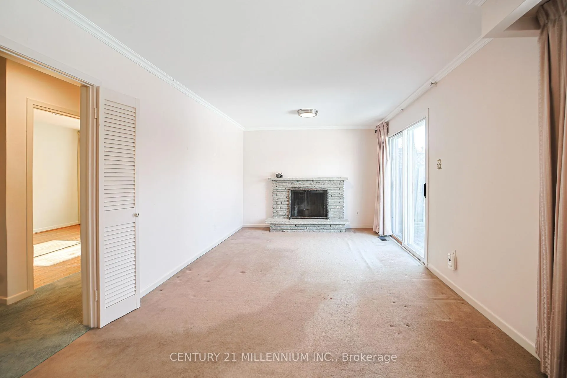 Photo 16 of 94 Norfield Crescent, Etobicoke, Elms-Old Rexdale — HOMEH