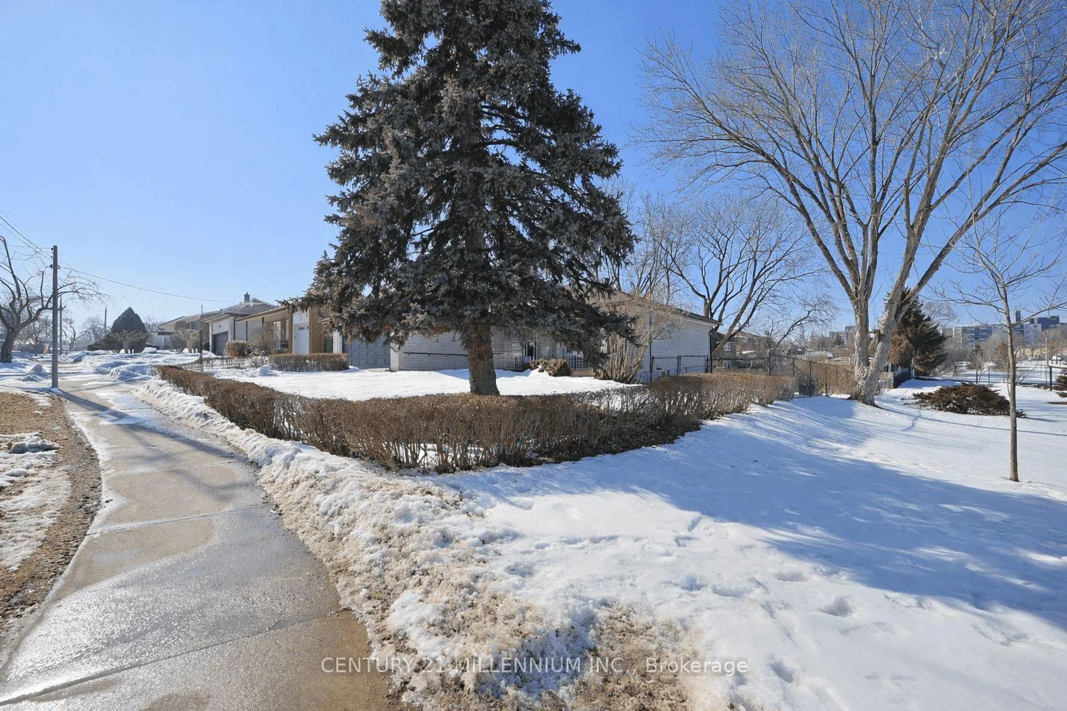 Photo 31 of 94 Norfield Crescent, Etobicoke, Elms-Old Rexdale — HOMEH