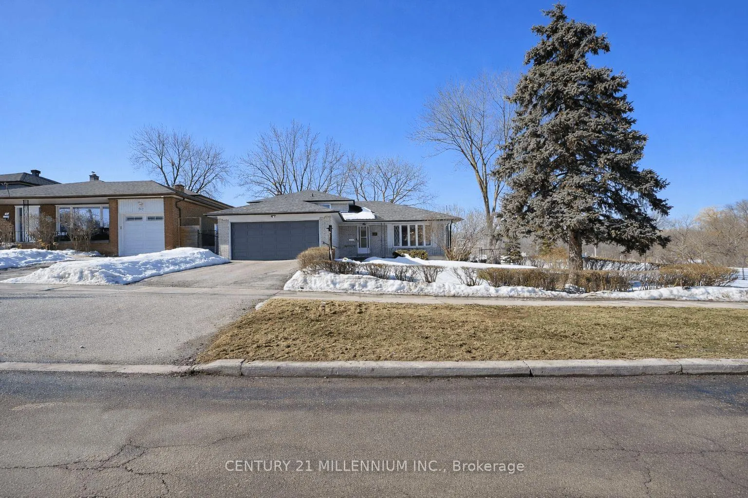 Photo 33 of 94 Norfield Crescent, Etobicoke, Elms-Old Rexdale — HOMEH
