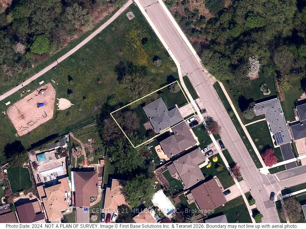 Photo 38 of 94 Norfield Crescent, Etobicoke, Elms-Old Rexdale — HOMEH