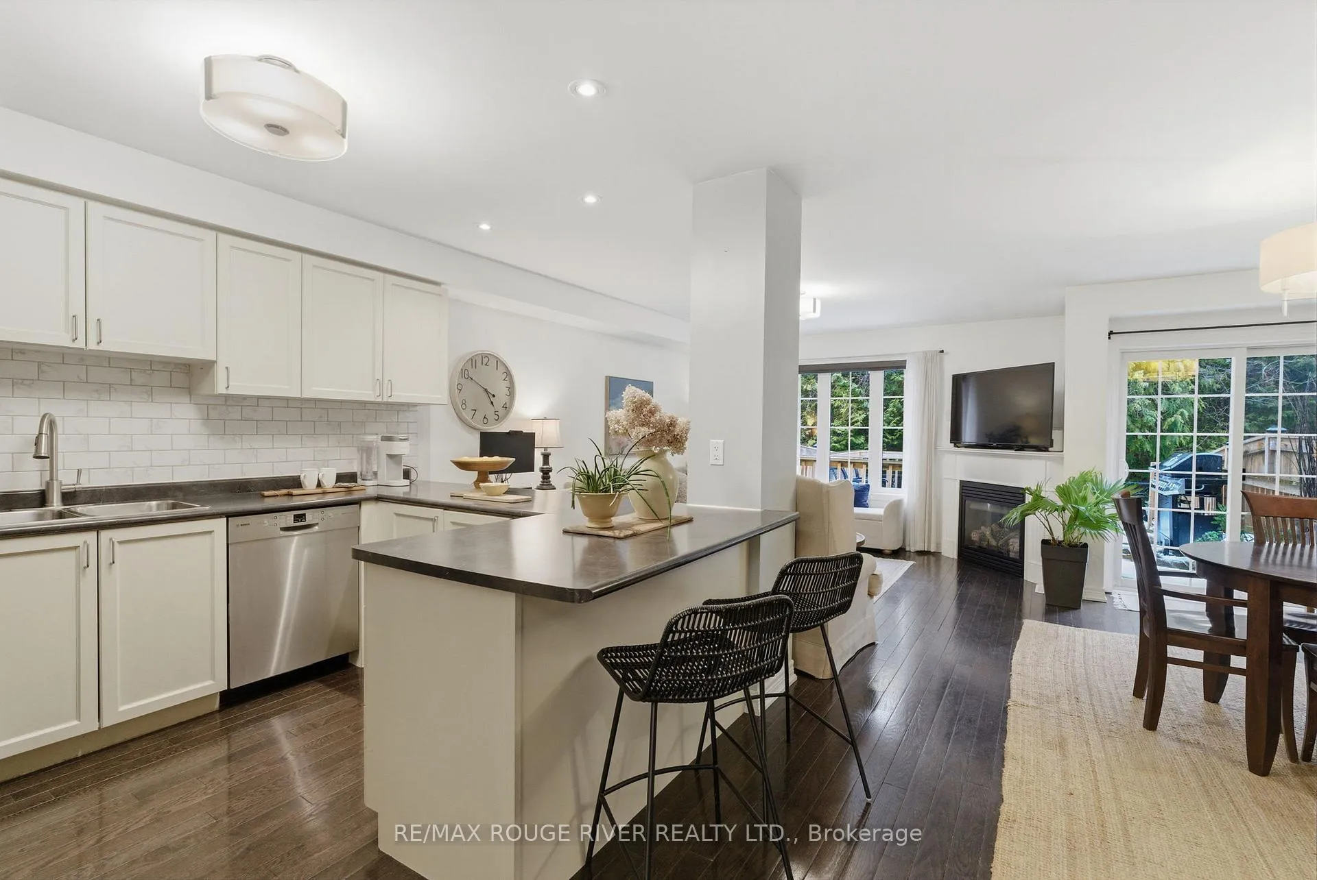 Photo 7 of 6 Edison Way, Whitby, Taunton North — HOMEH
