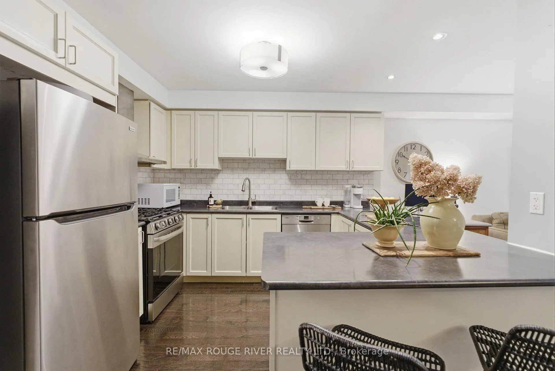 Photo 8 of 6 Edison Way, Whitby, Taunton North — HOMEH