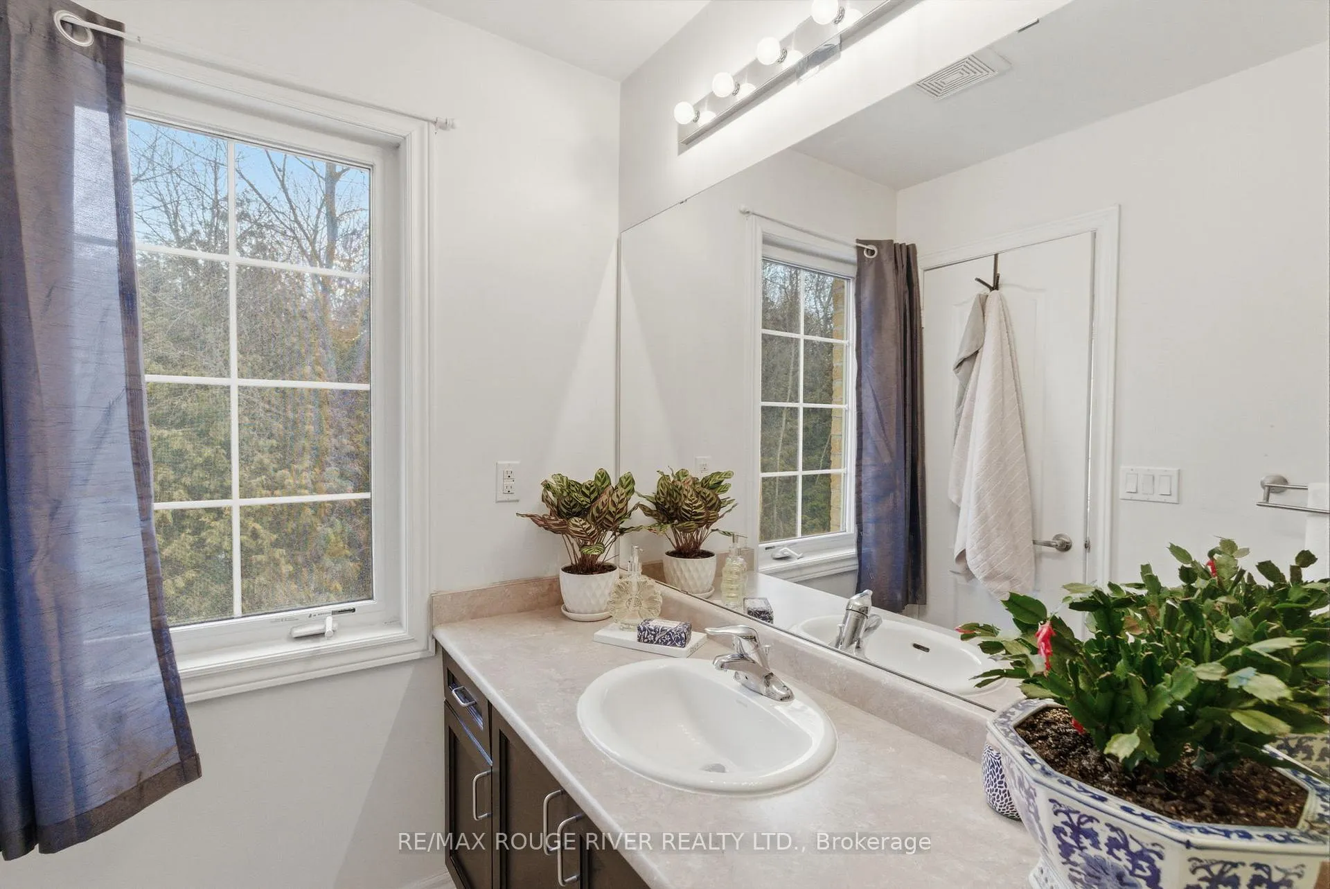 Photo 23 of 6 Edison Way, Whitby, Taunton North — HOMEH