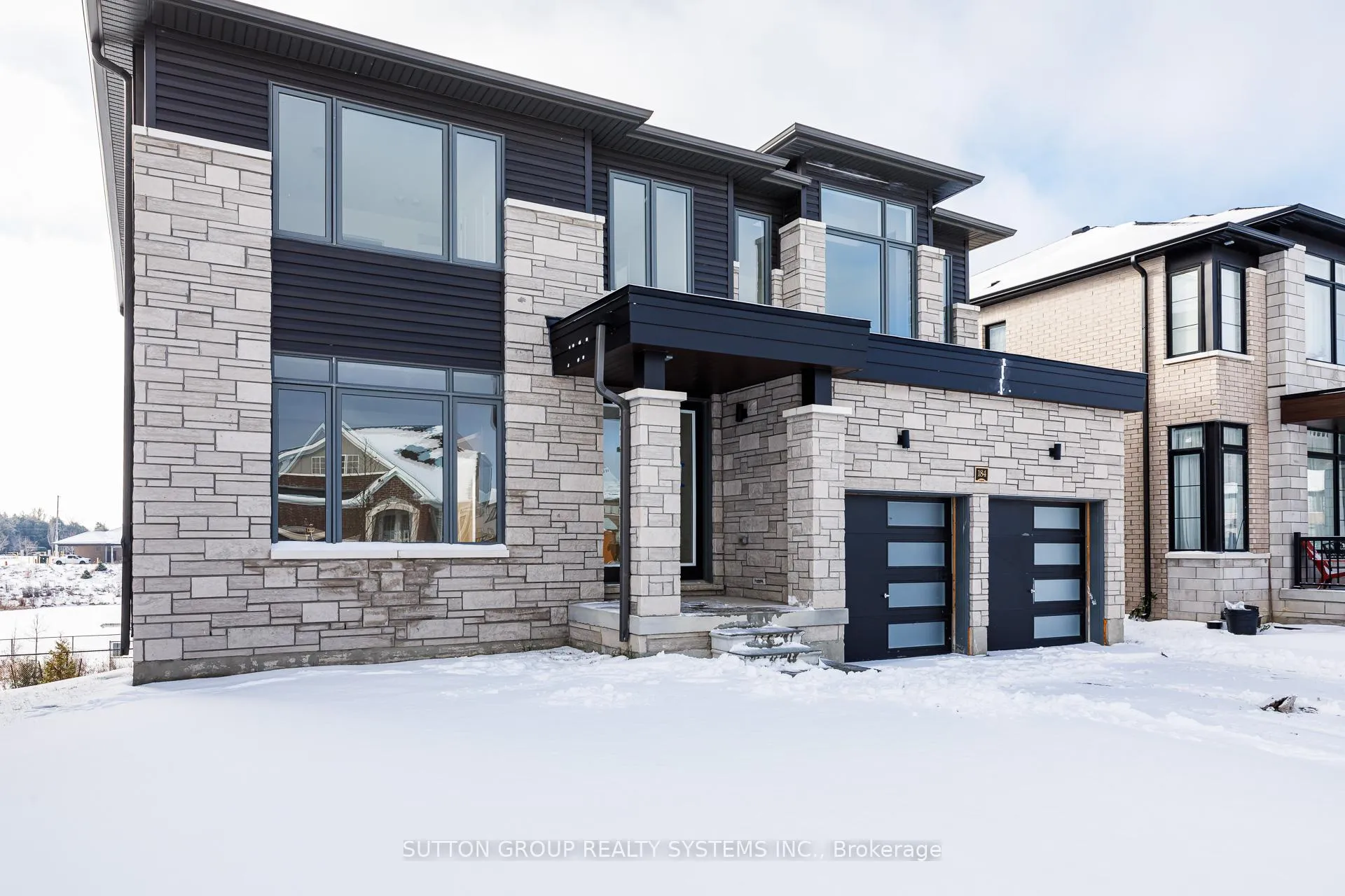 Photo 2 of 184 Roseanne Circle, Wasaga Beach — HOMEH