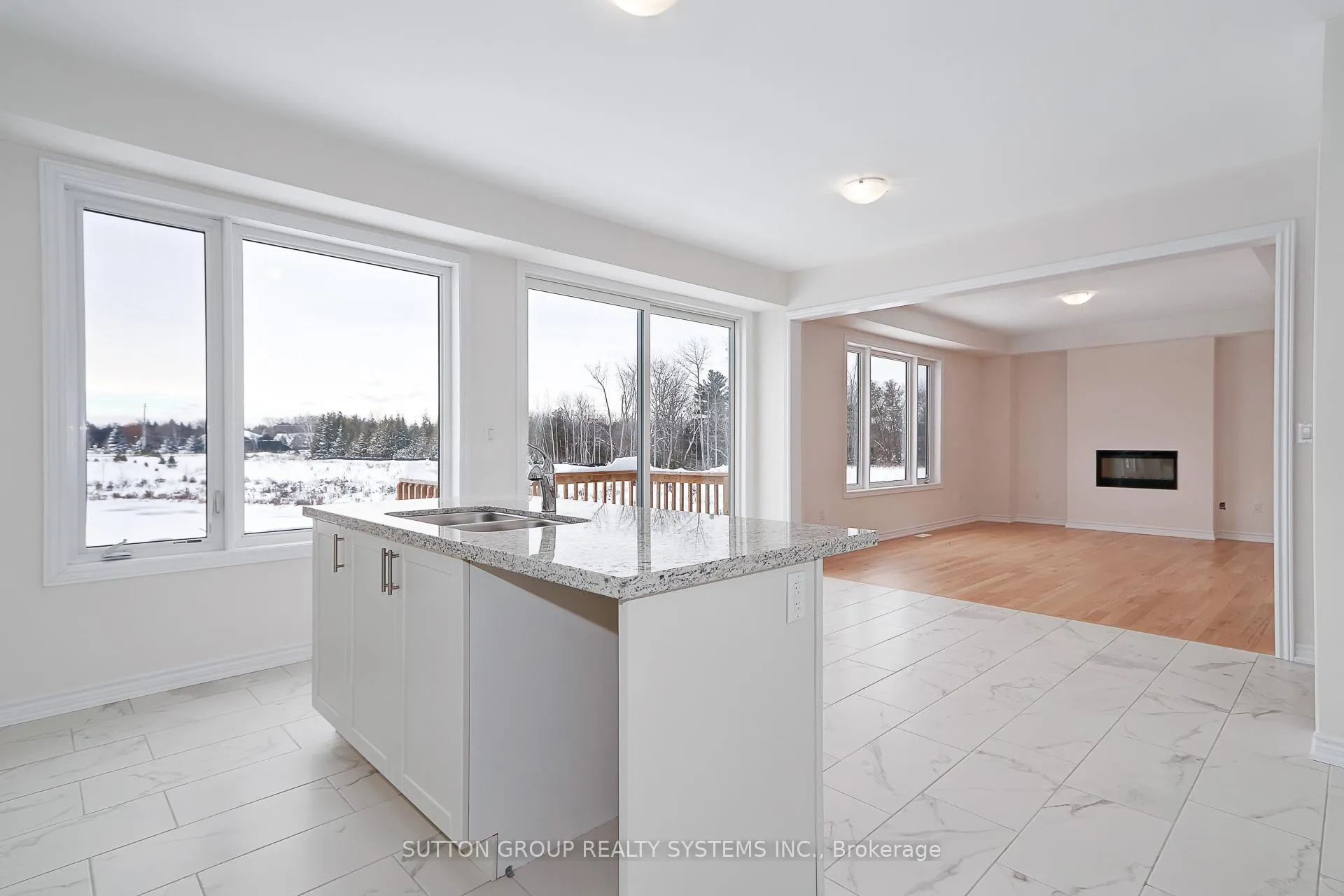 Photo 12 of 184 Roseanne Circle, Wasaga Beach — HOMEH