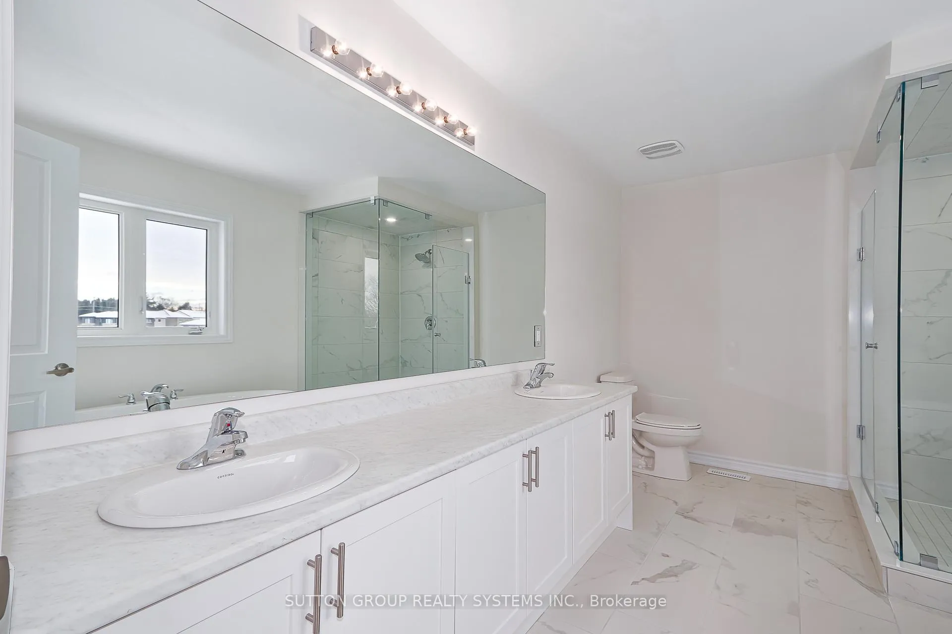 Photo 22 of 184 Roseanne Circle, Wasaga Beach — HOMEH
